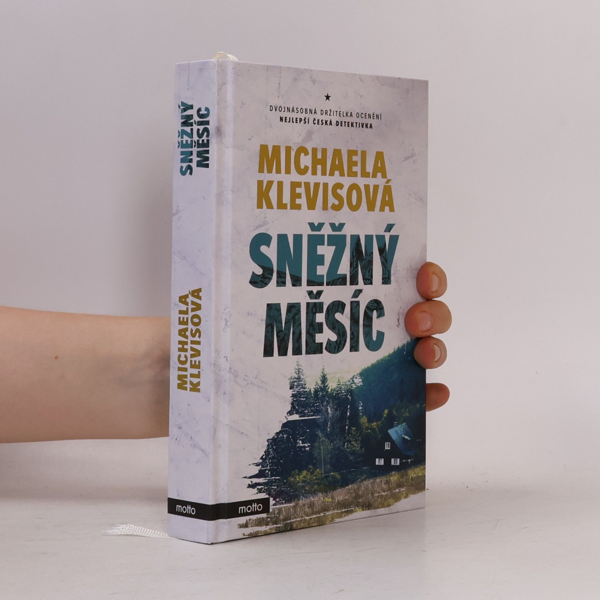 Michaela Klevisová Sněžný měsíc