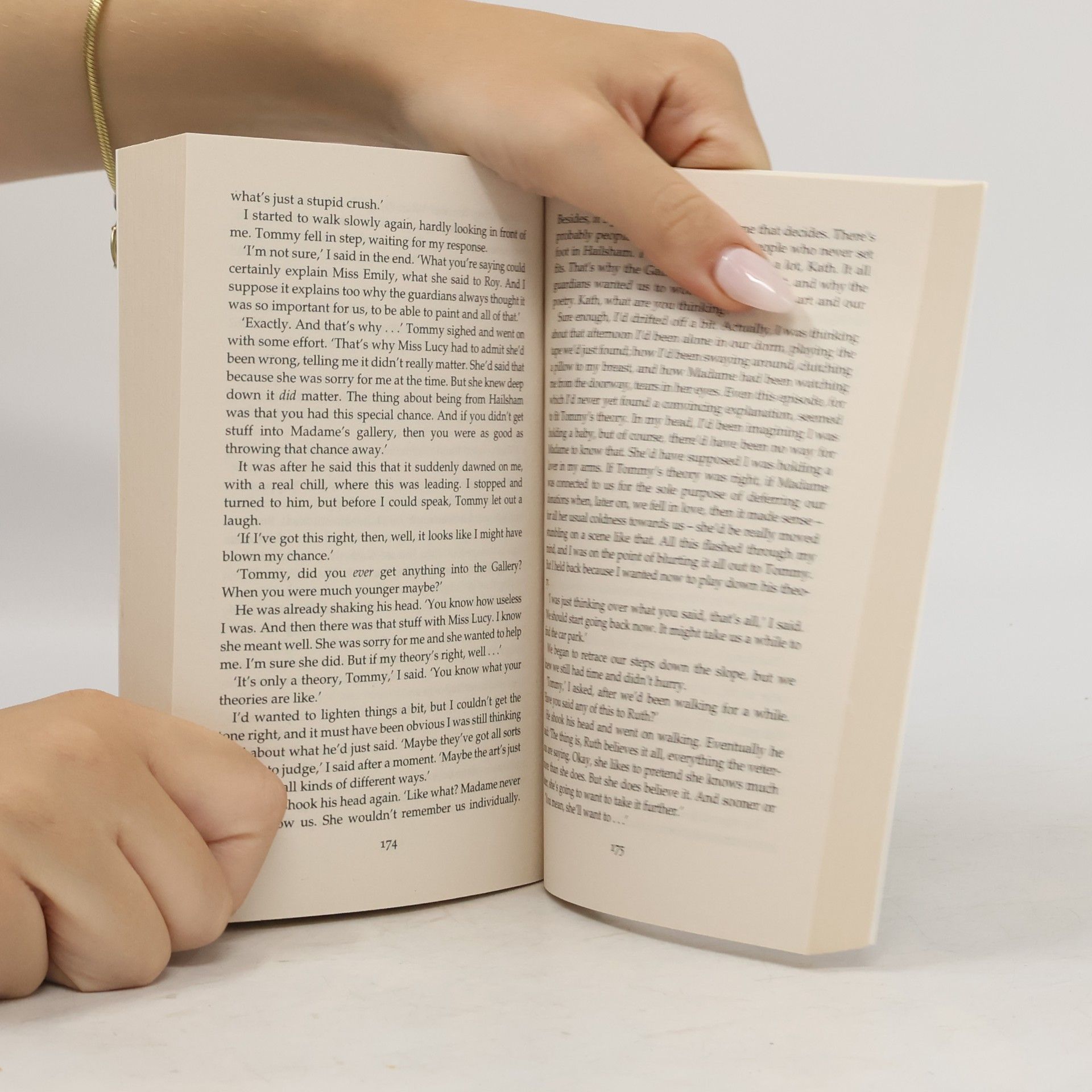Kazuo Ishiguro Never Let Me Go