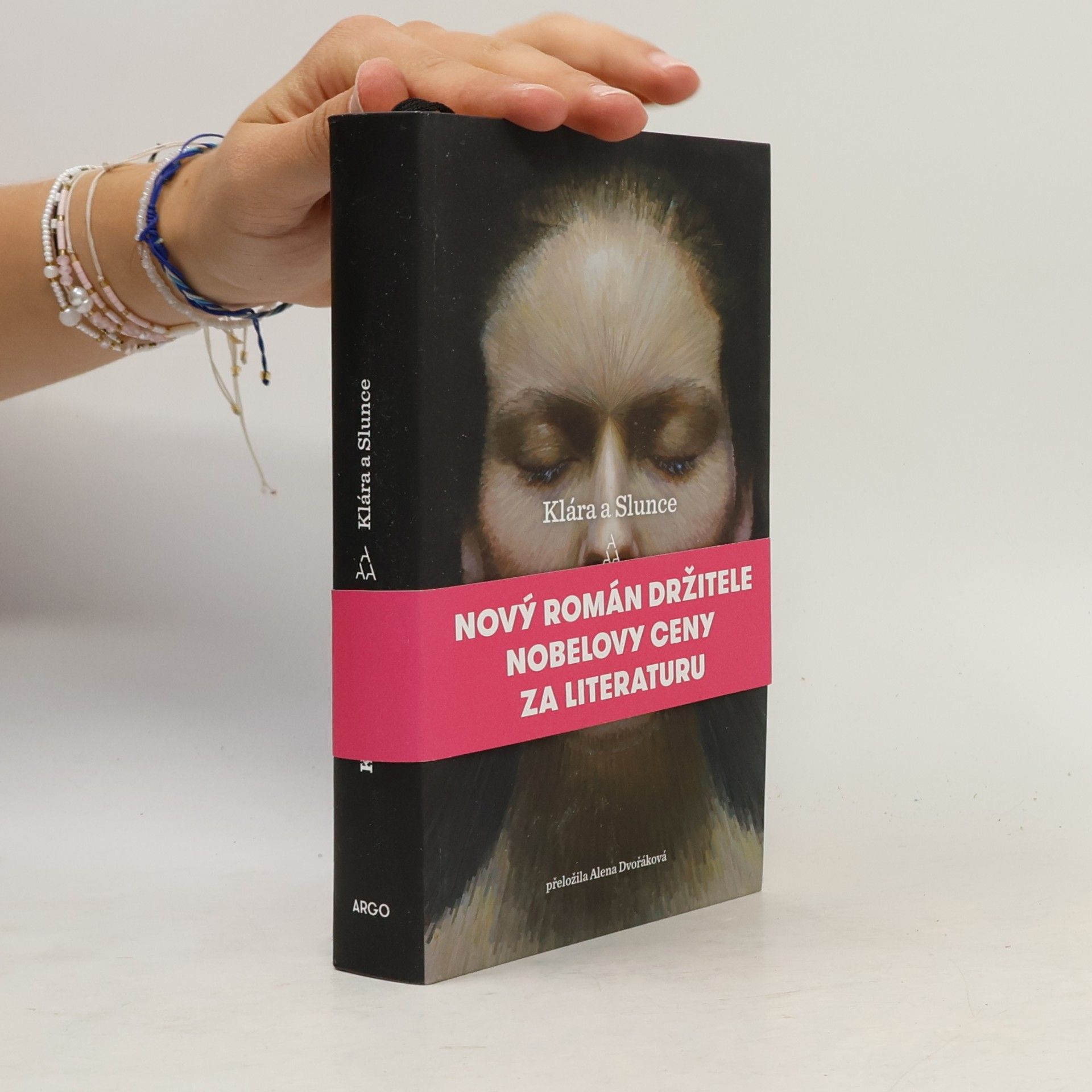 Kazuo Ishiguro Klára a Slunce