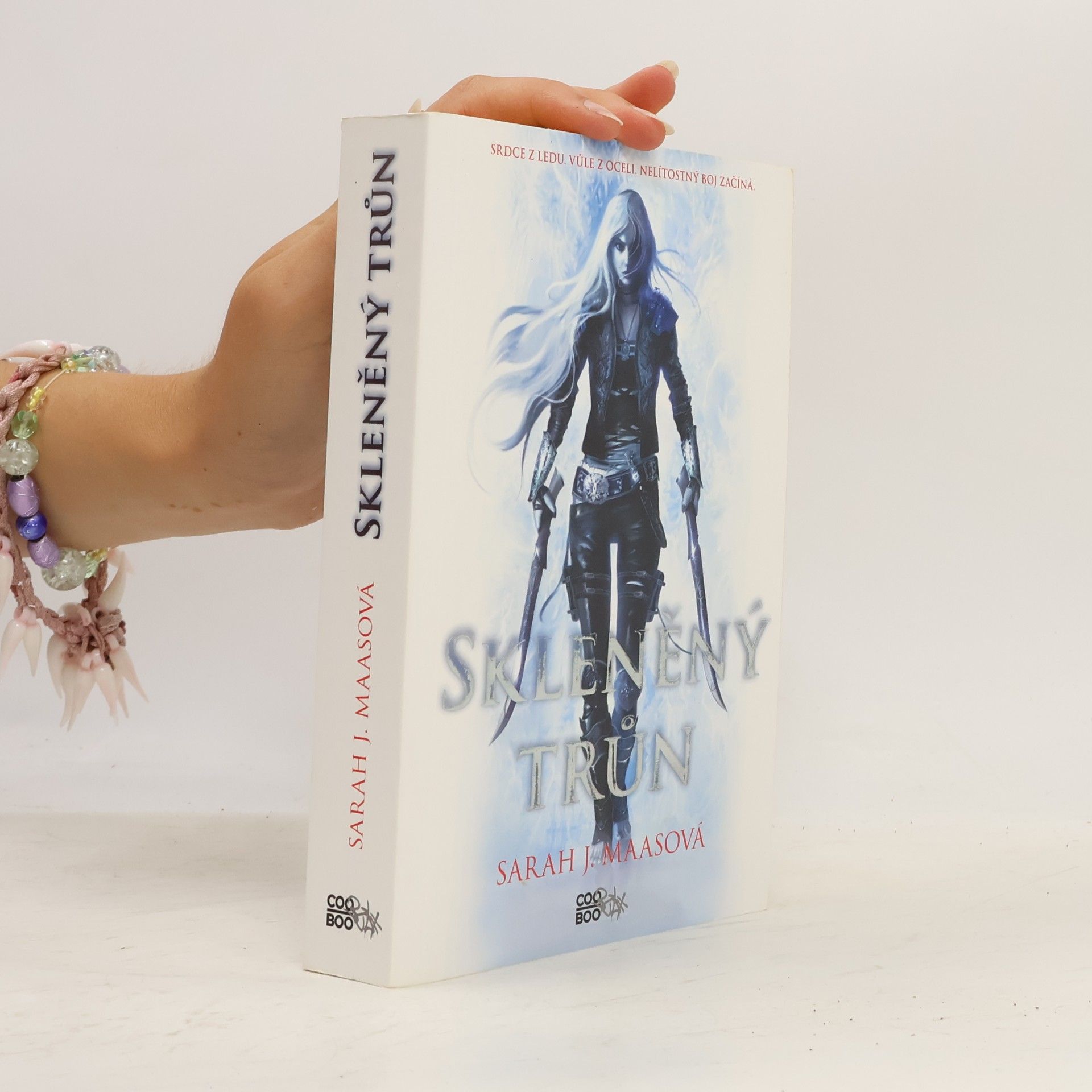 Sarah J. Maas Skleněný trůn