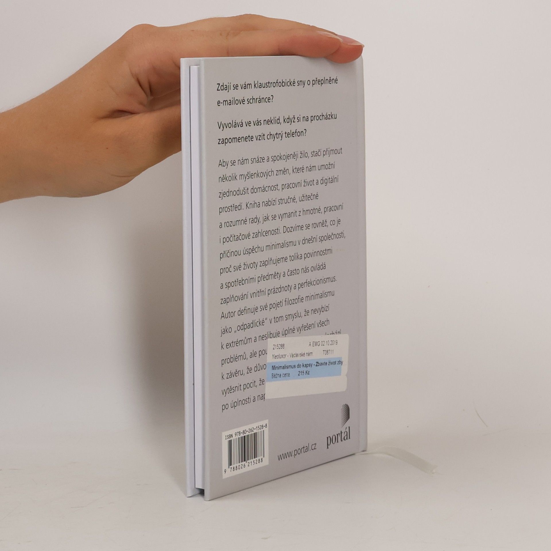 Aston Sanderson Minimalismus do kapsy