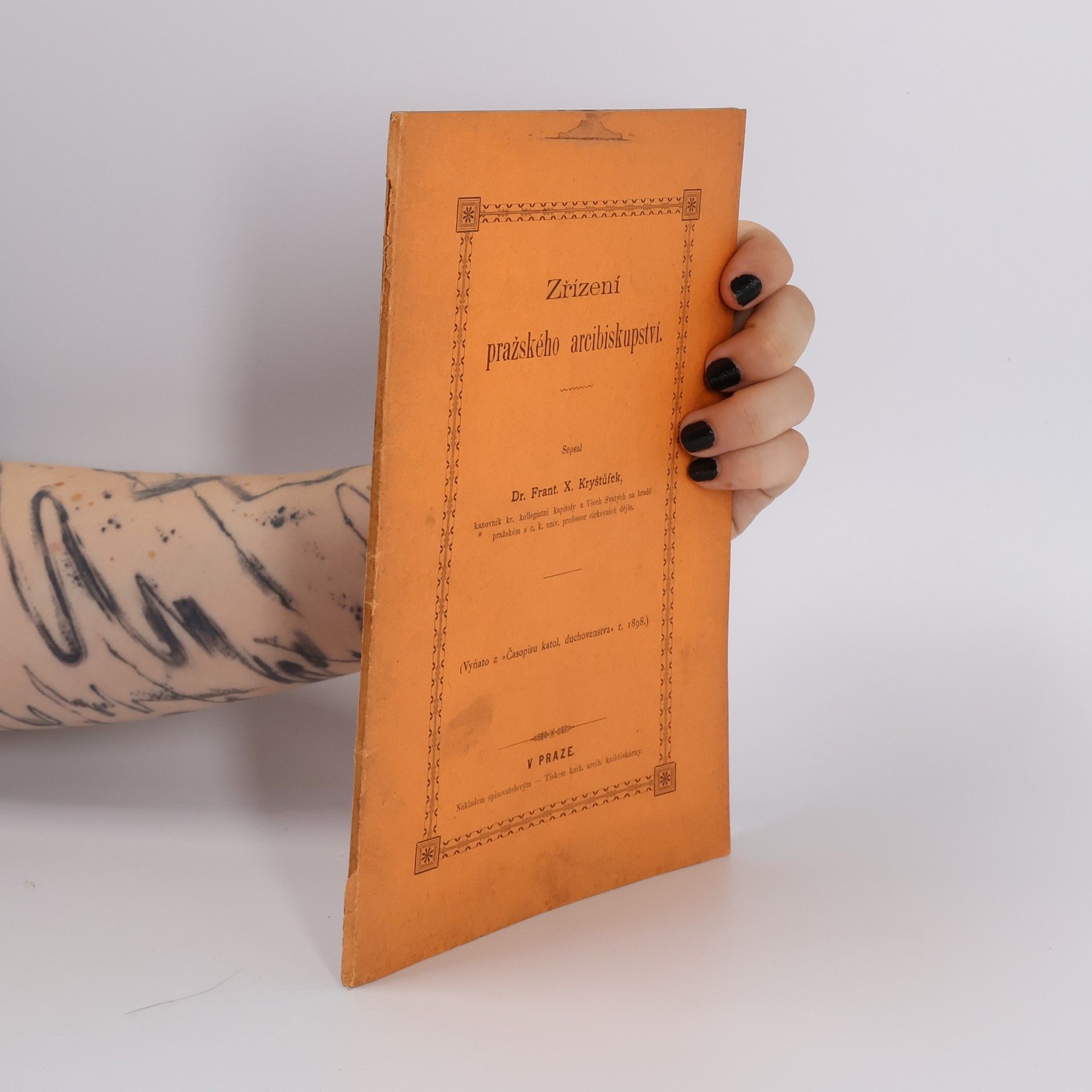 Autorenkollektiv Zřízení pražského arcibiskupství