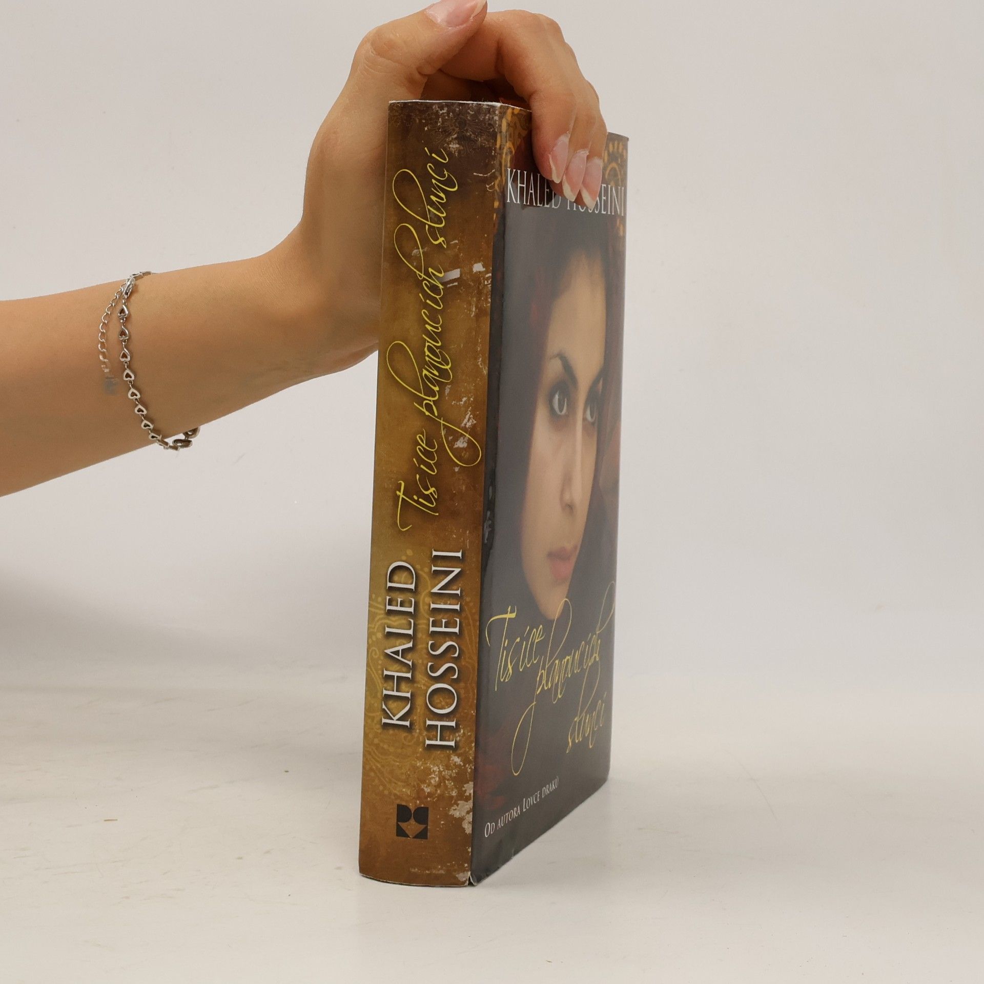 Khaled Hosseini Tisíce planoucích sluncí
