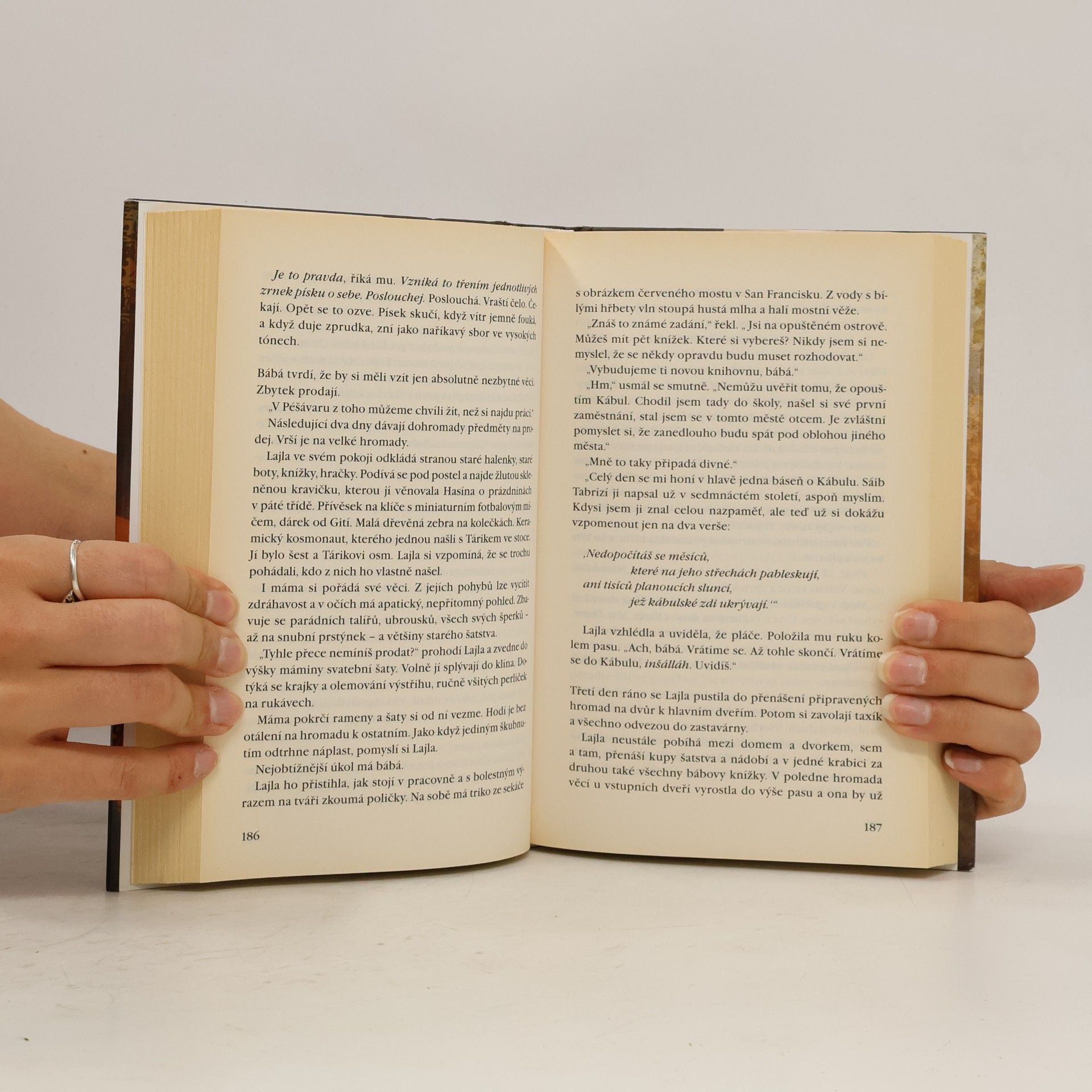 Khaled Hosseini Tisíce planoucích sluncí