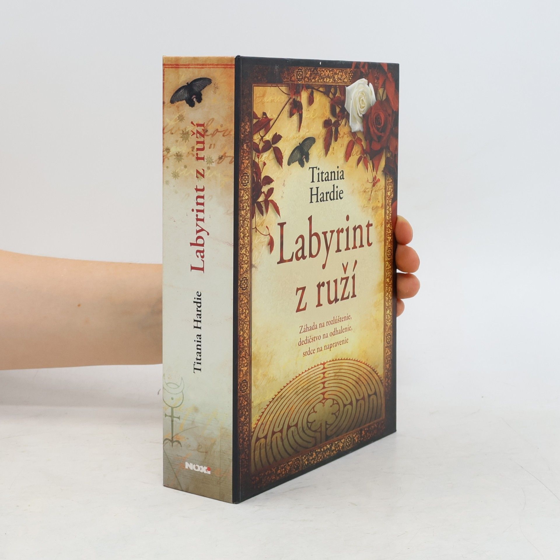 Titania Hardie Labyrint z ruží