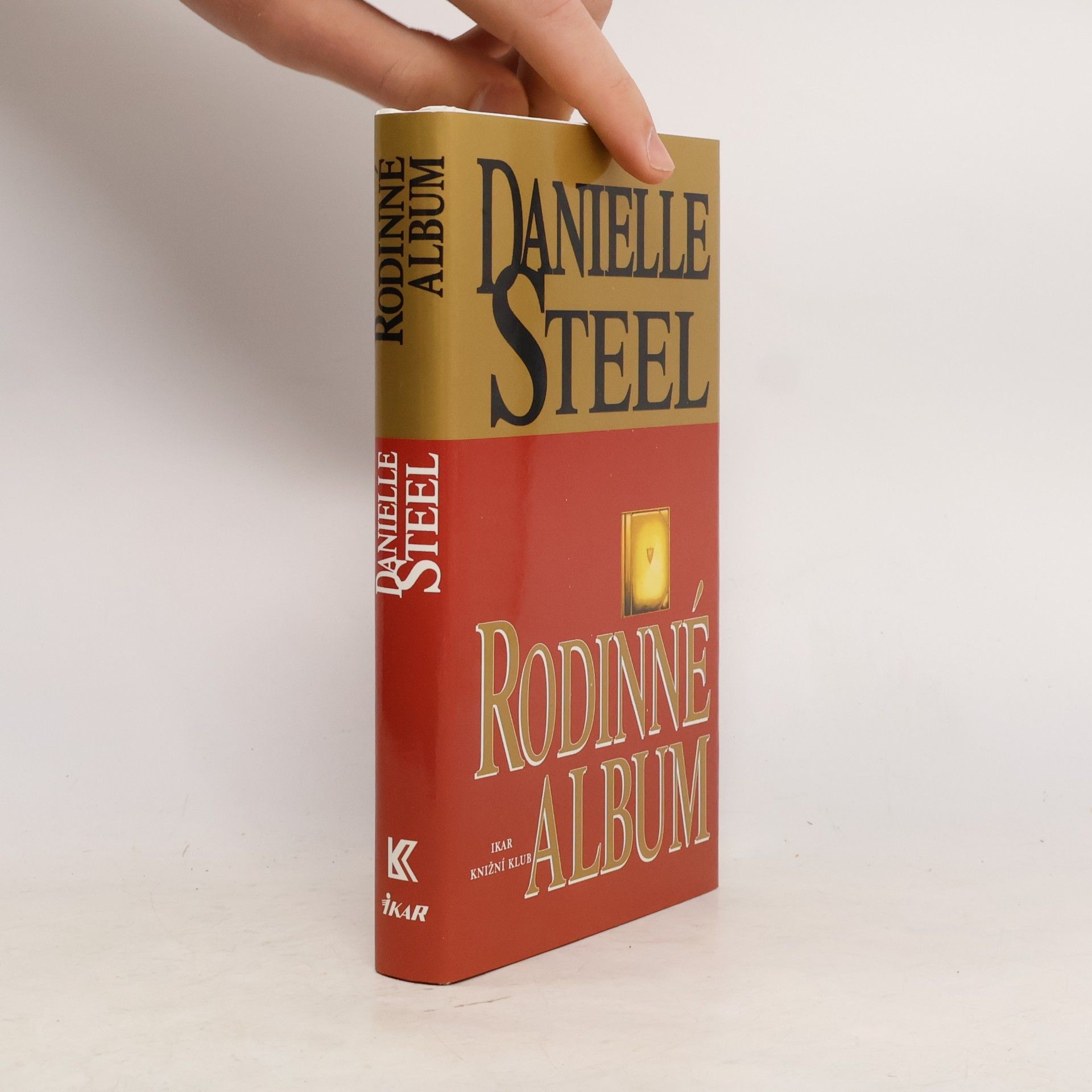 Danielle Steel Rodinné album