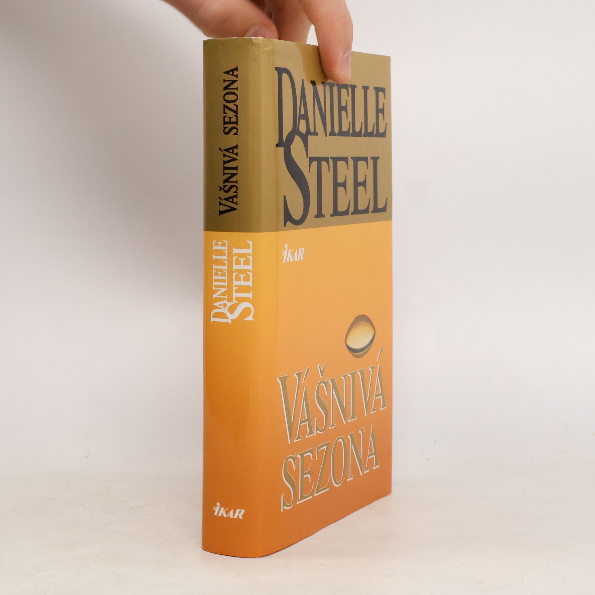 Danielle Steel Vášnivá sezona