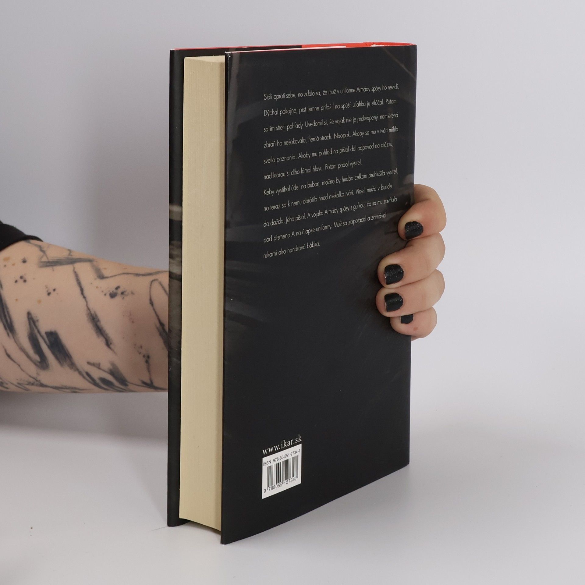 Jo Nesbø Spasitel'