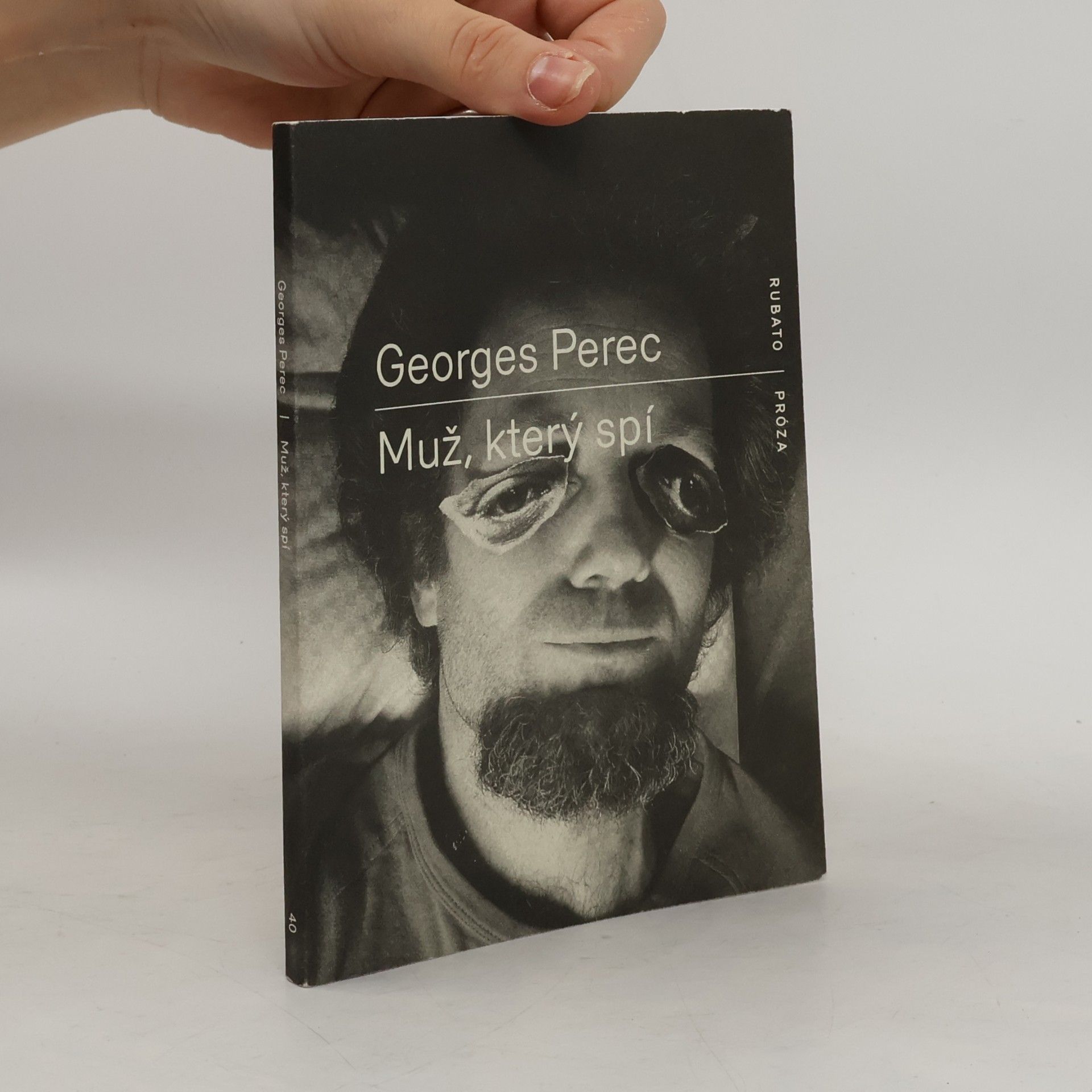 Georges Perec Muž, který spí