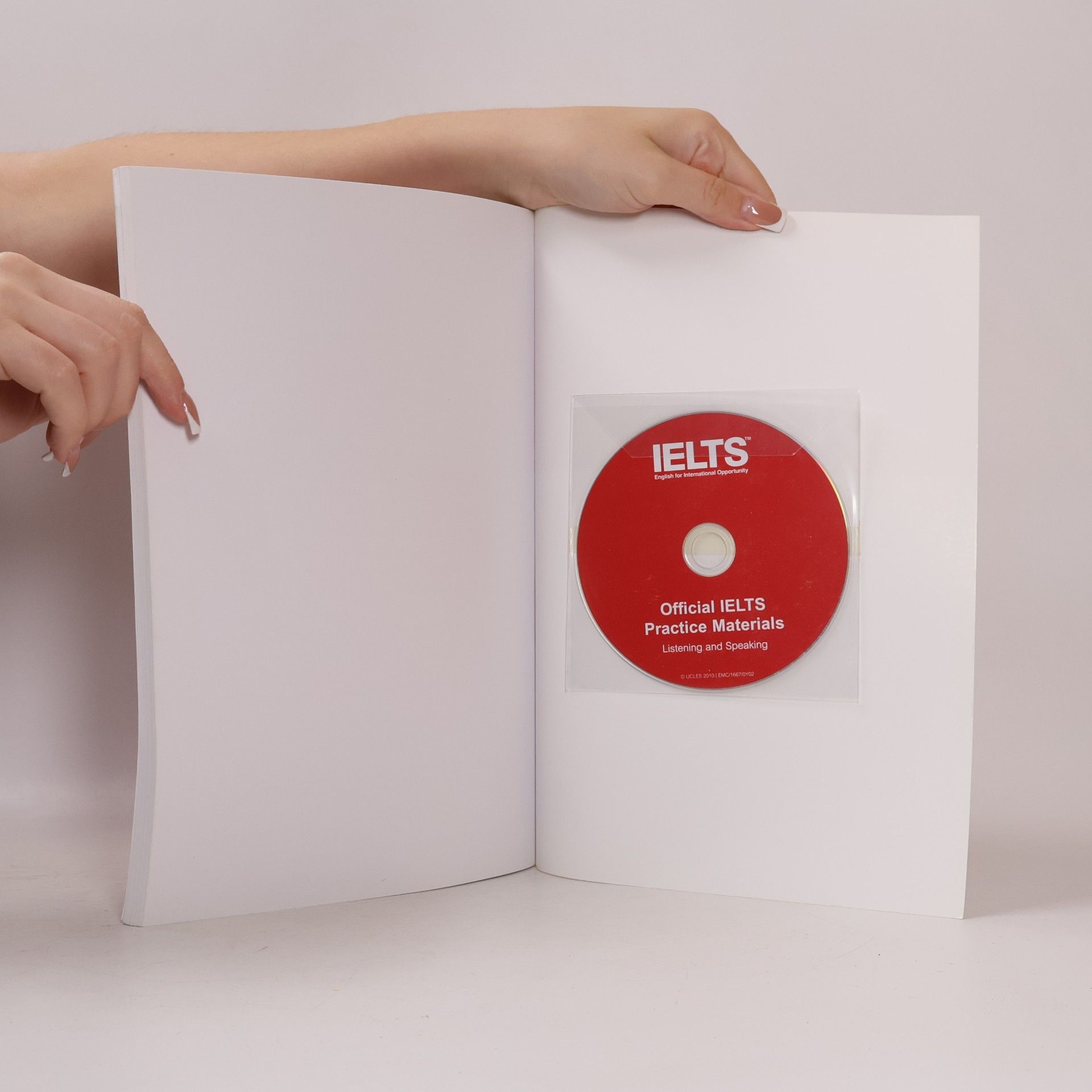 Autorenkollektiv Official IELTS practice materials