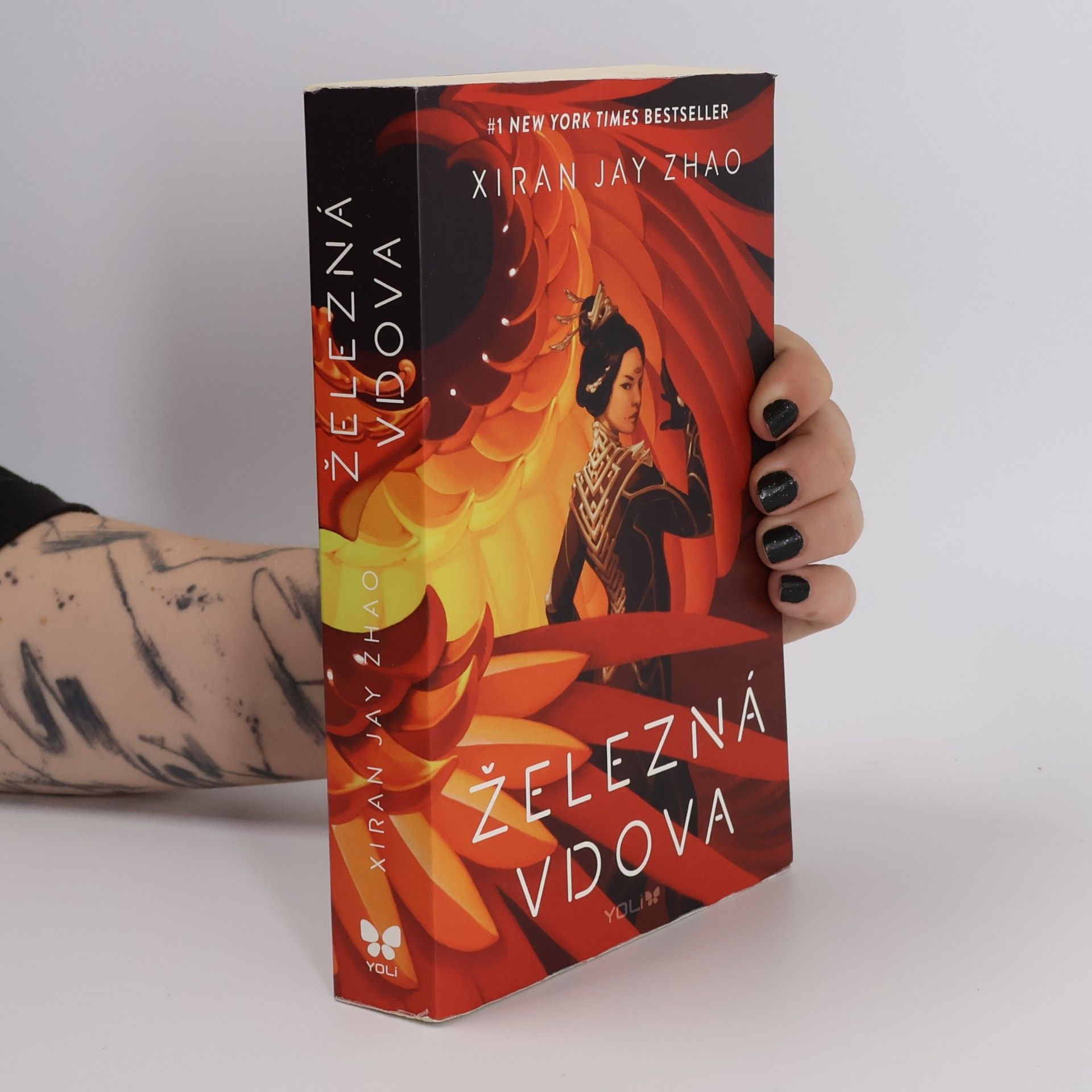 Xiran Jay Zhao Železná vdova