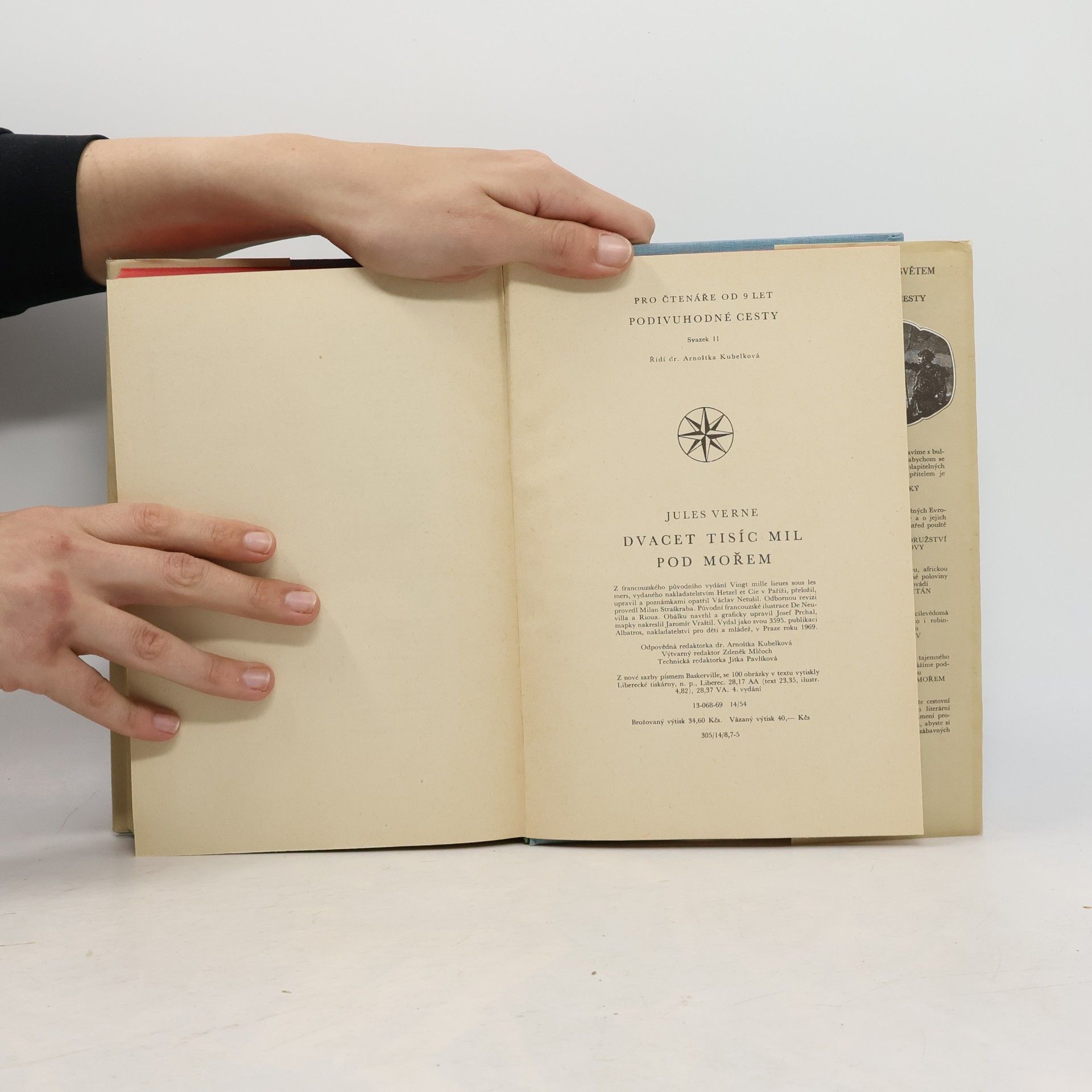 Jules Verne Dvacet tisíc mil pod mořem