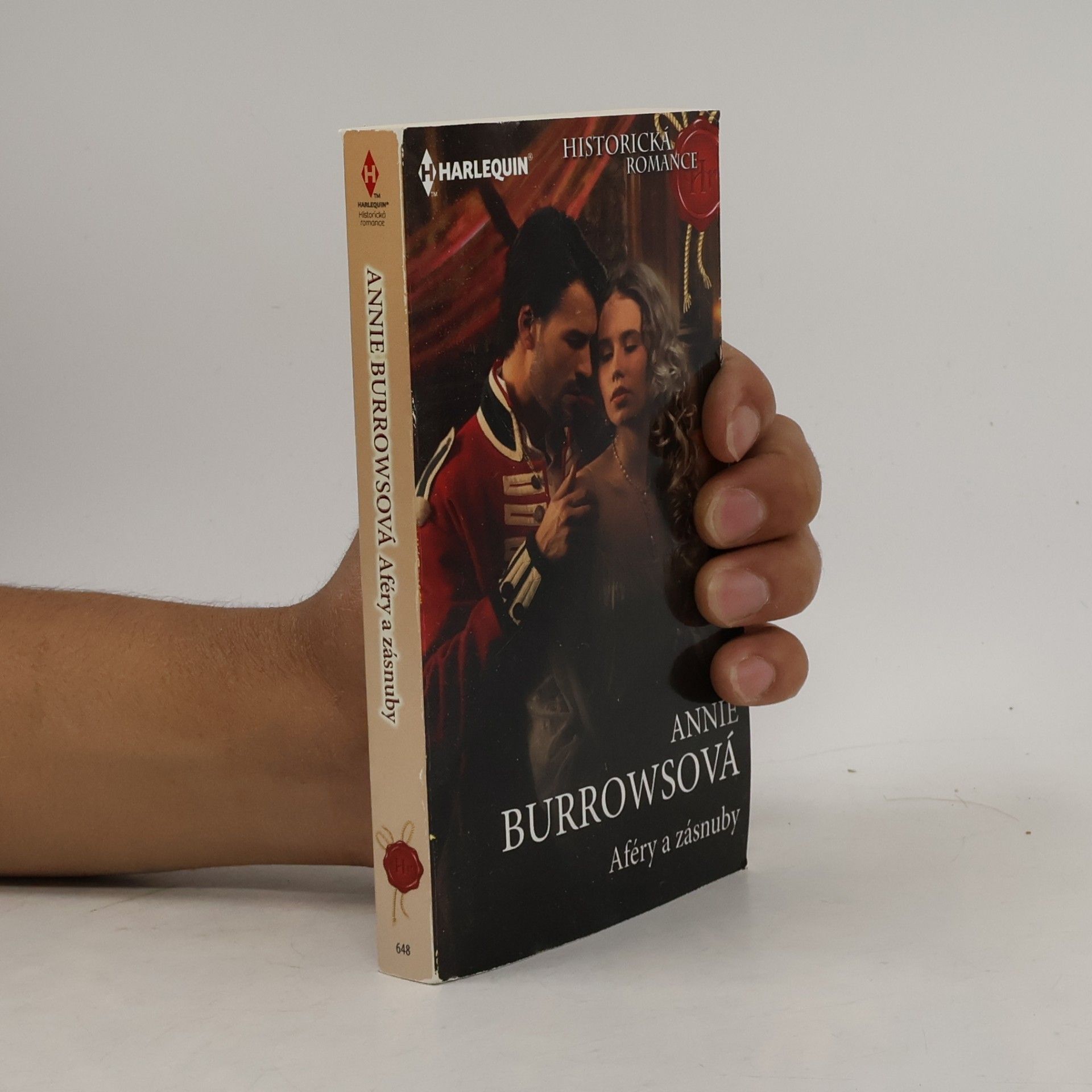 Annie Burrows Aféry a zásnuby