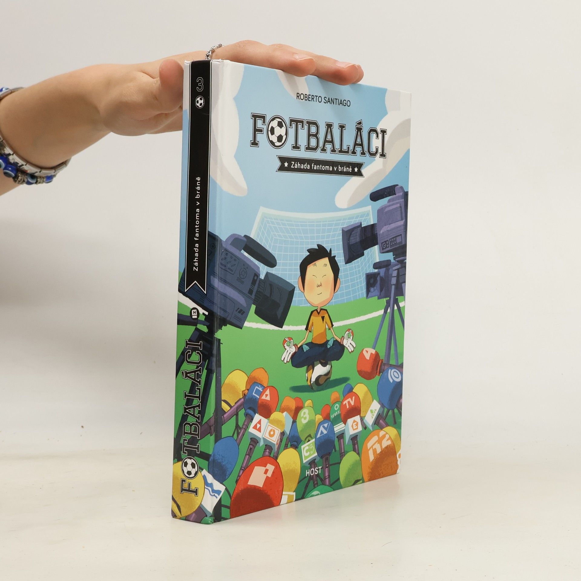 Roberto Santiago Fotbaláci 3. Záhada fantoma v bráně