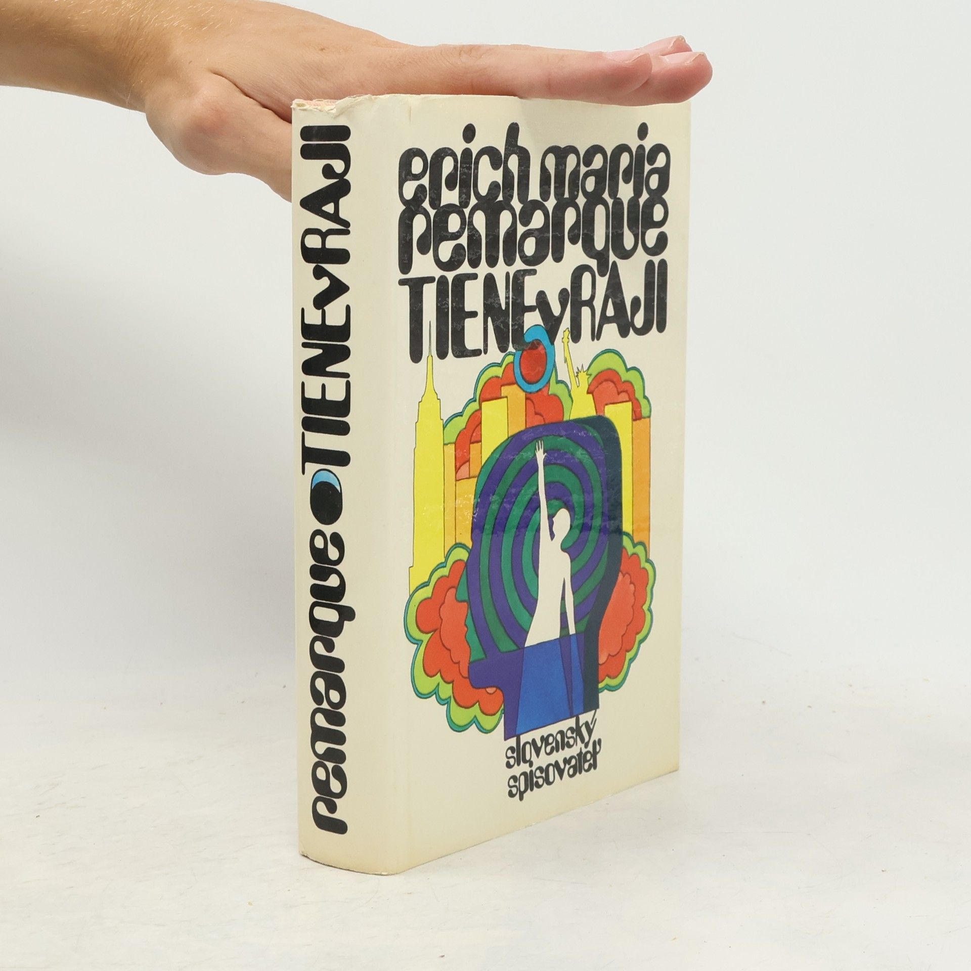 Erich Maria Remarque Tiene v raji