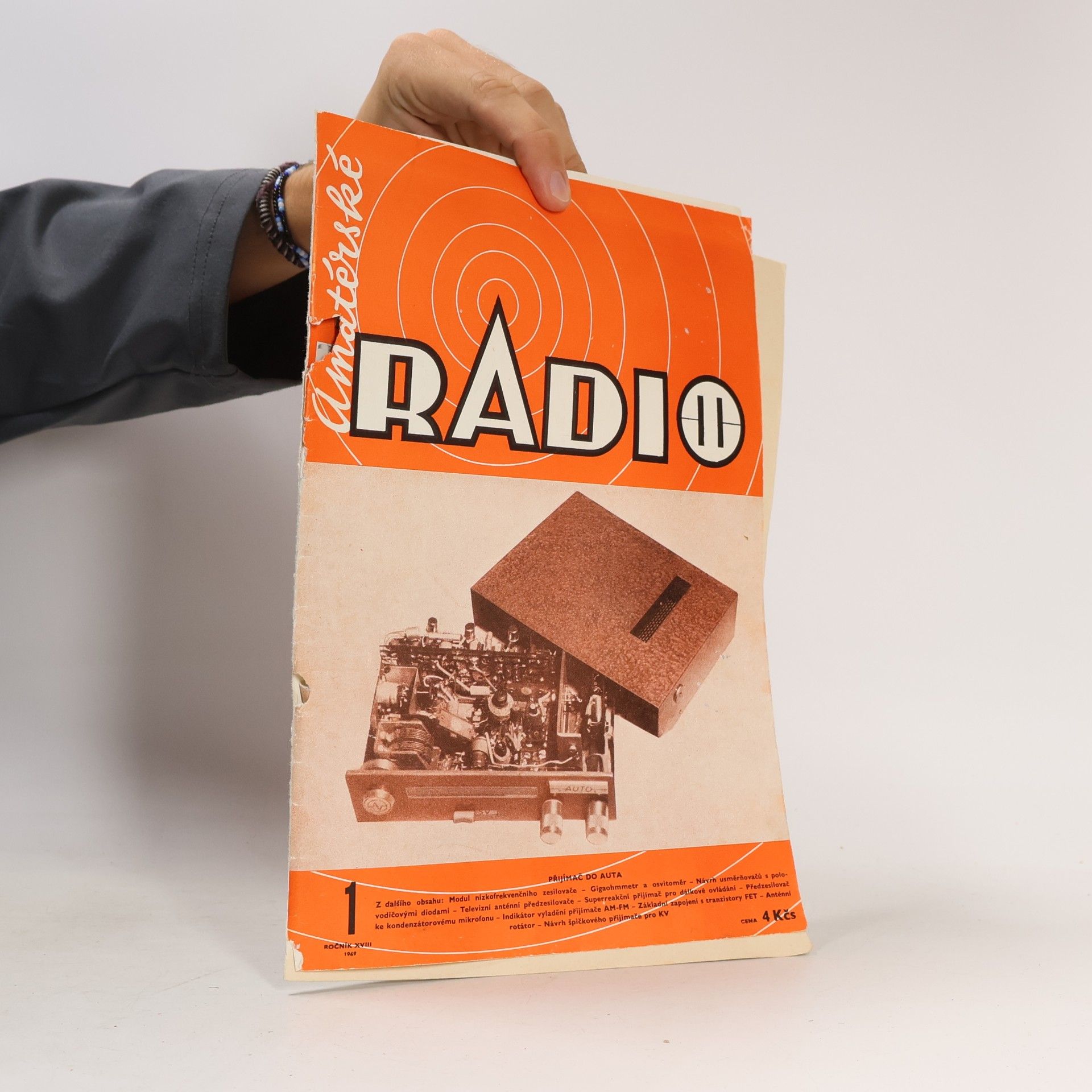 Kolektív autorov Amatérské radio 1/1969