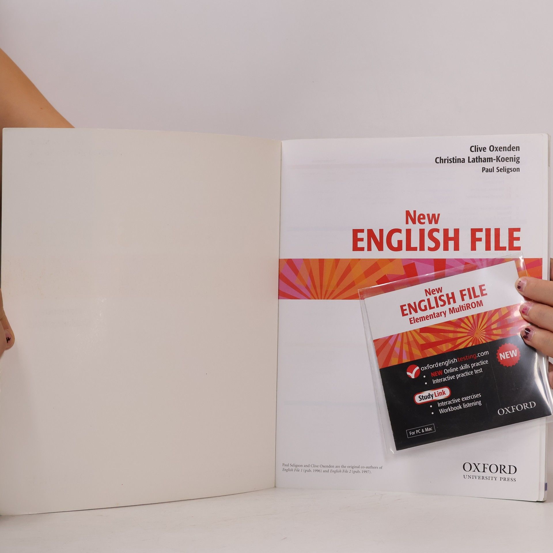 Clive Oxenden New English file. Elementary. Student's book