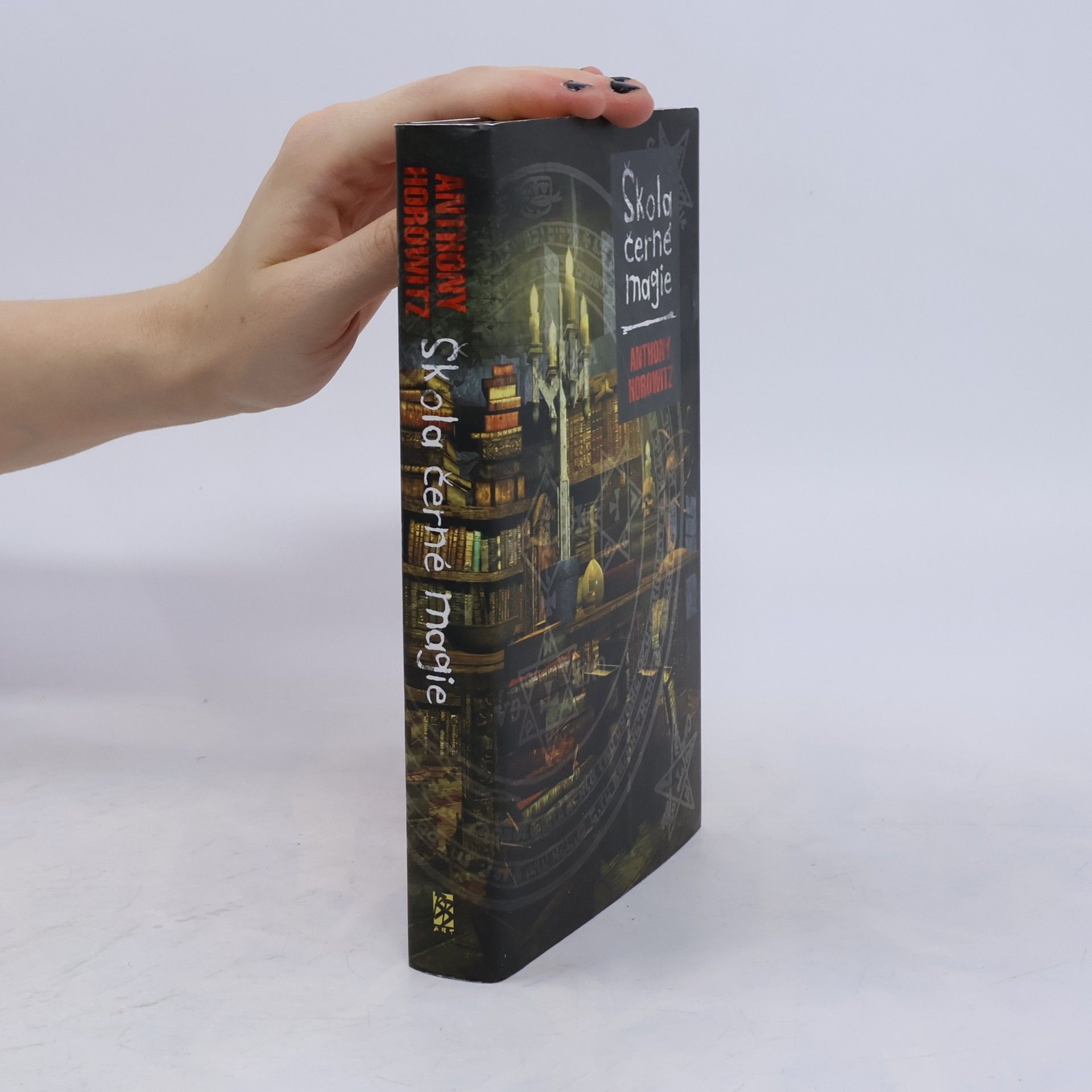 Anthony Horowitz Škola černé magie