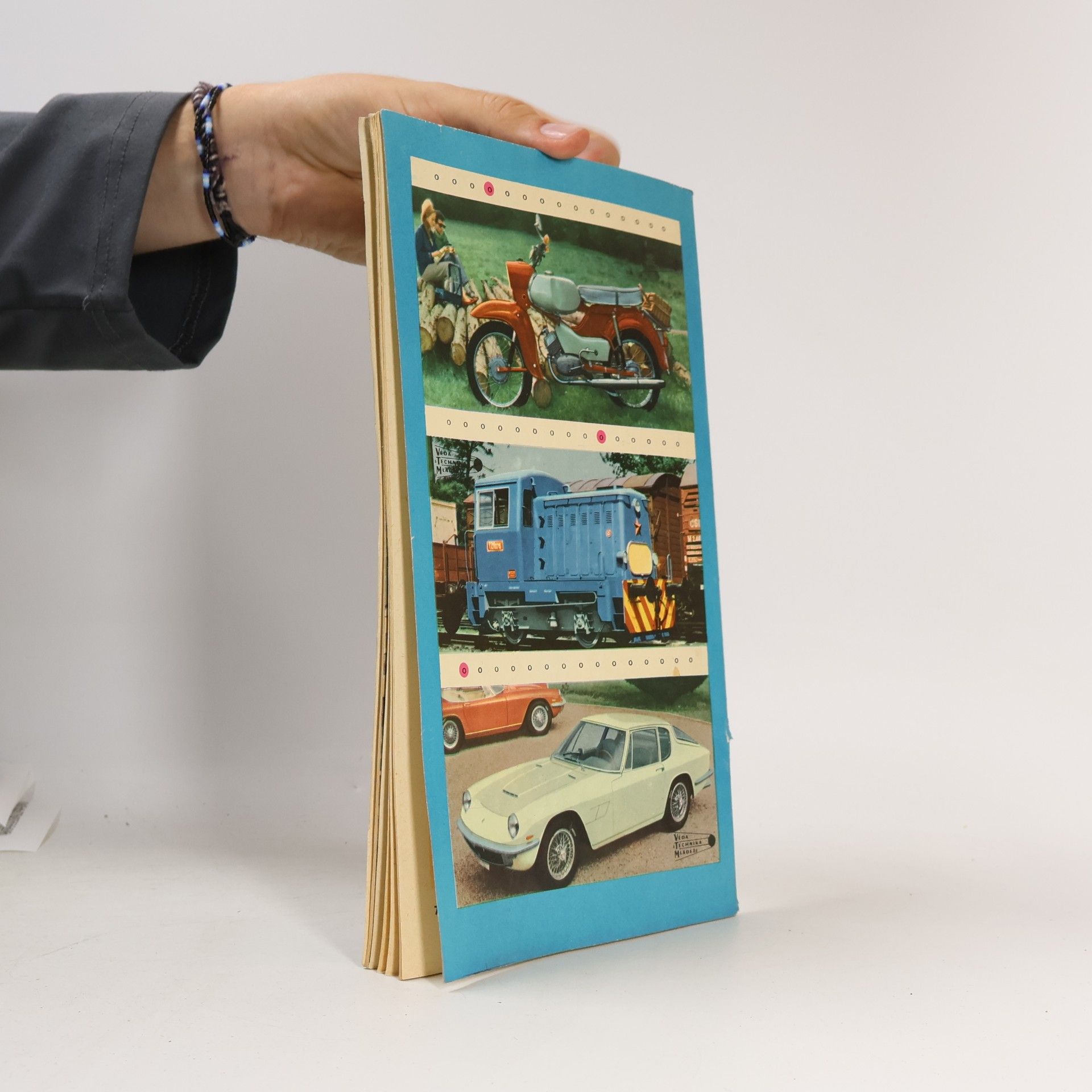 Autorenkollektiv Věda a technika mládeži 21/1966