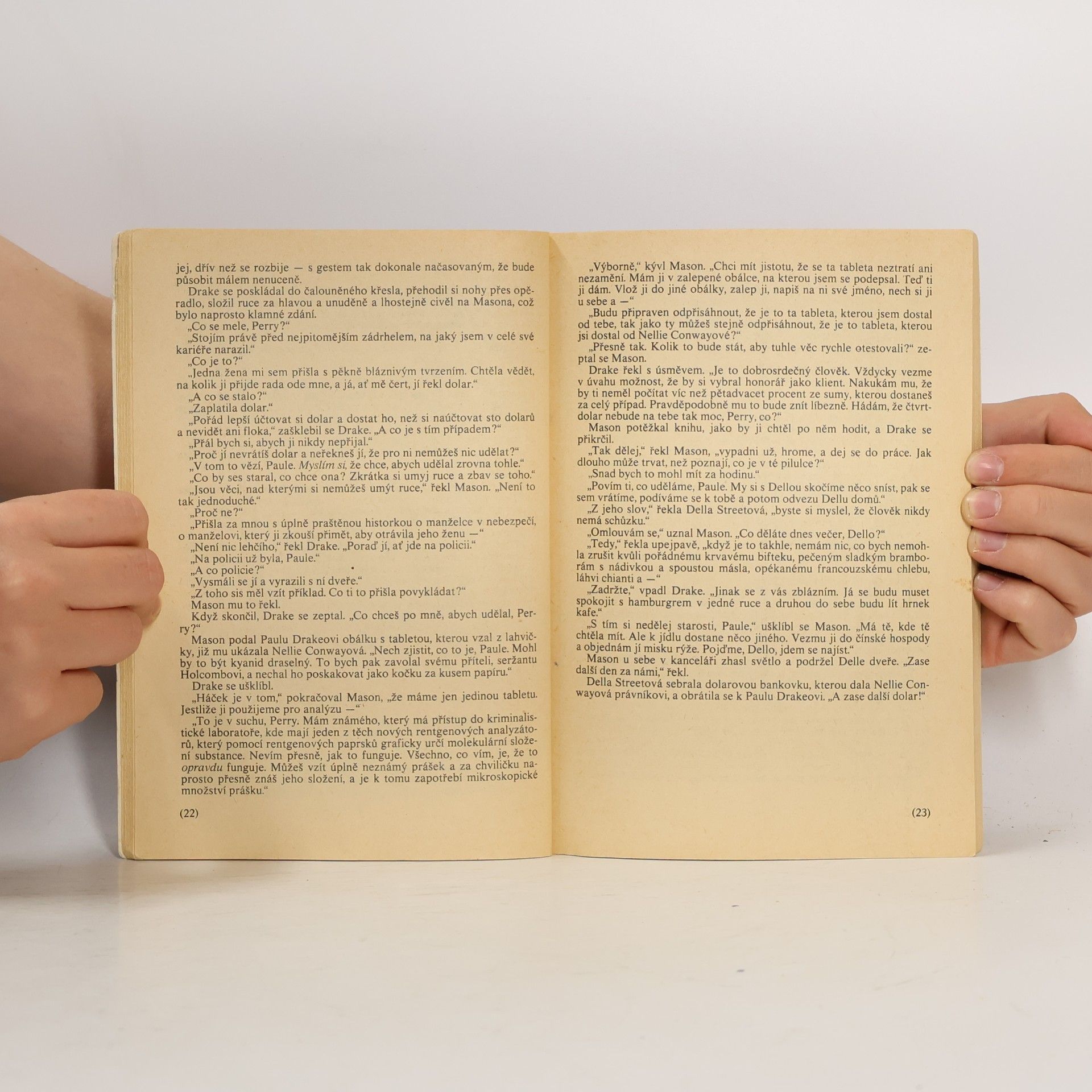 Erle Stanley Gardner Případ světélkujících prstů