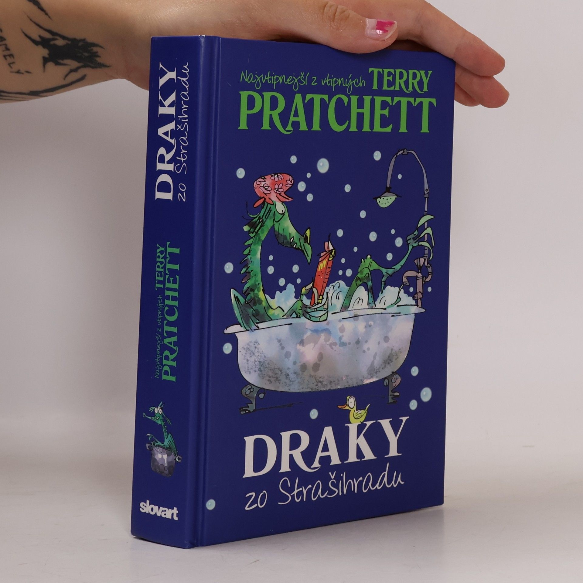 Terry Pratchett Draky zo Strašihradu