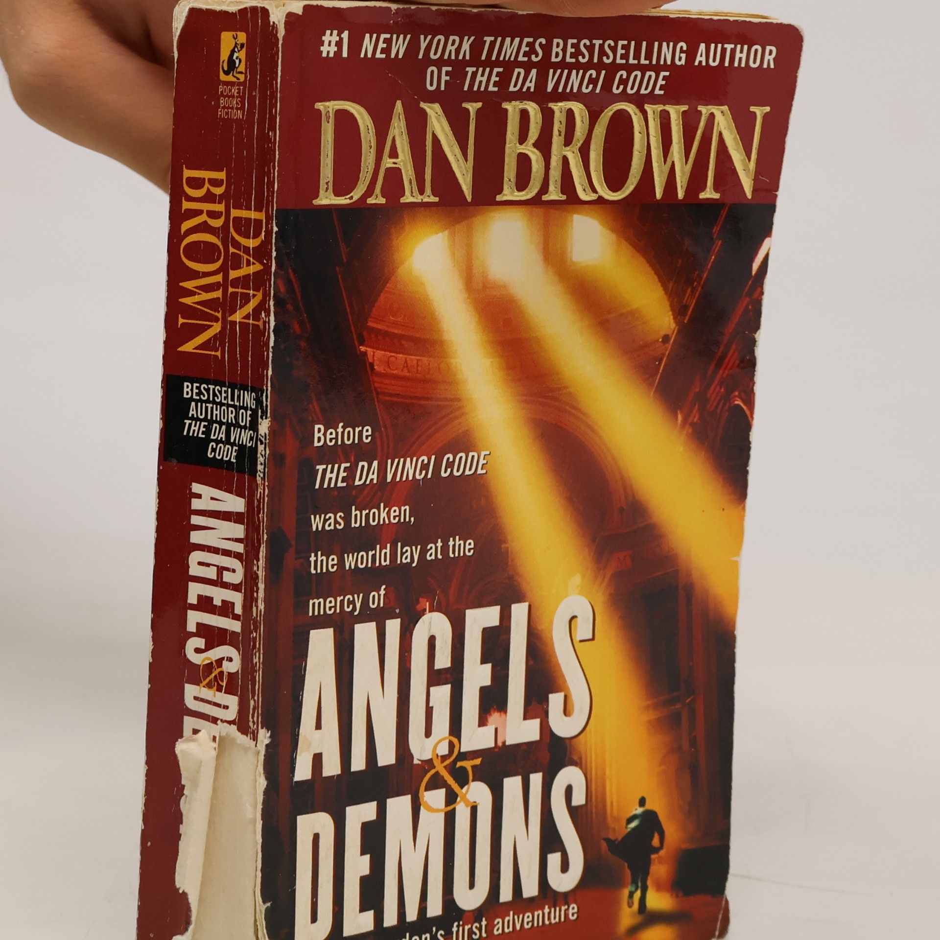 Dan Brown Angels & Demons