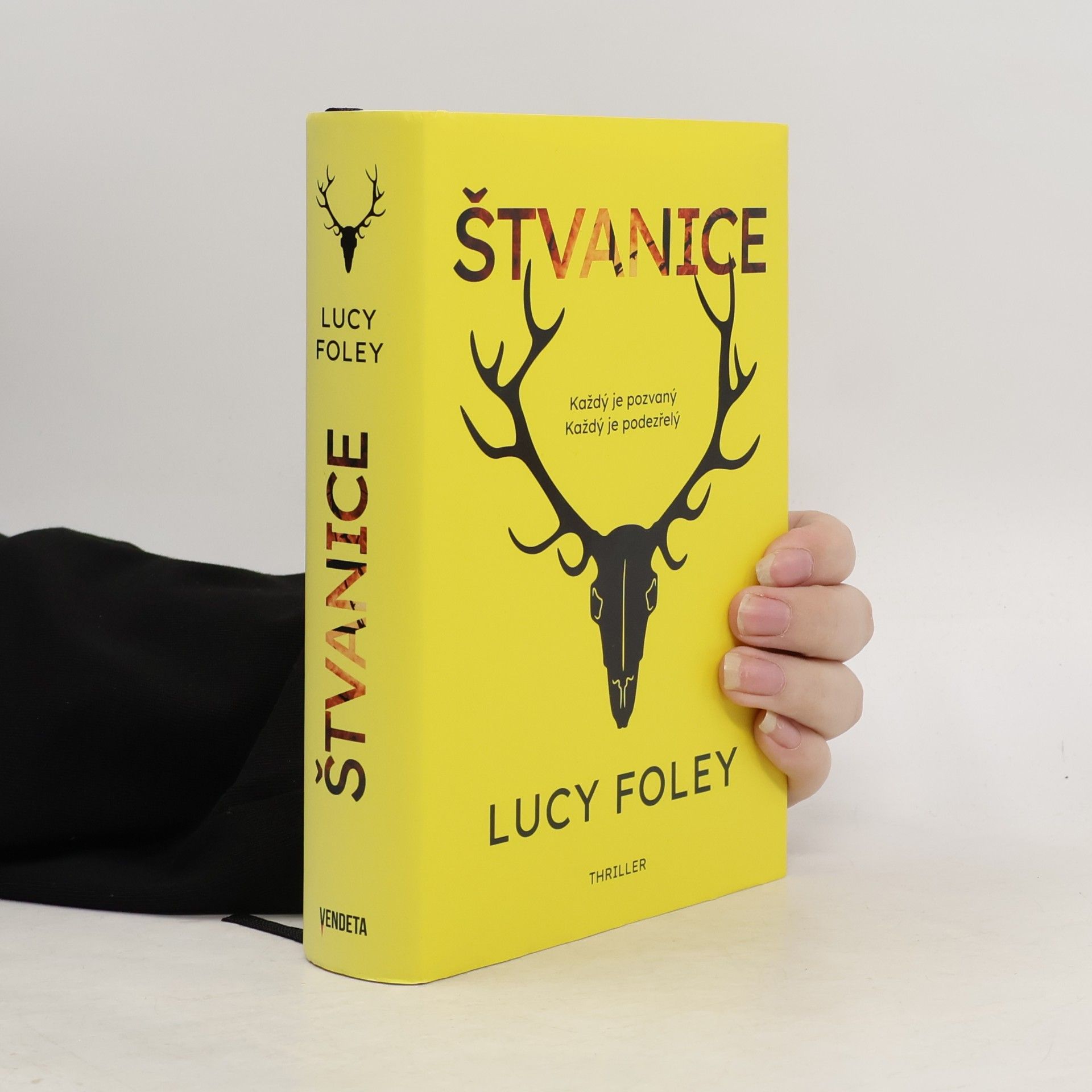 Lucy Foley Štvanice