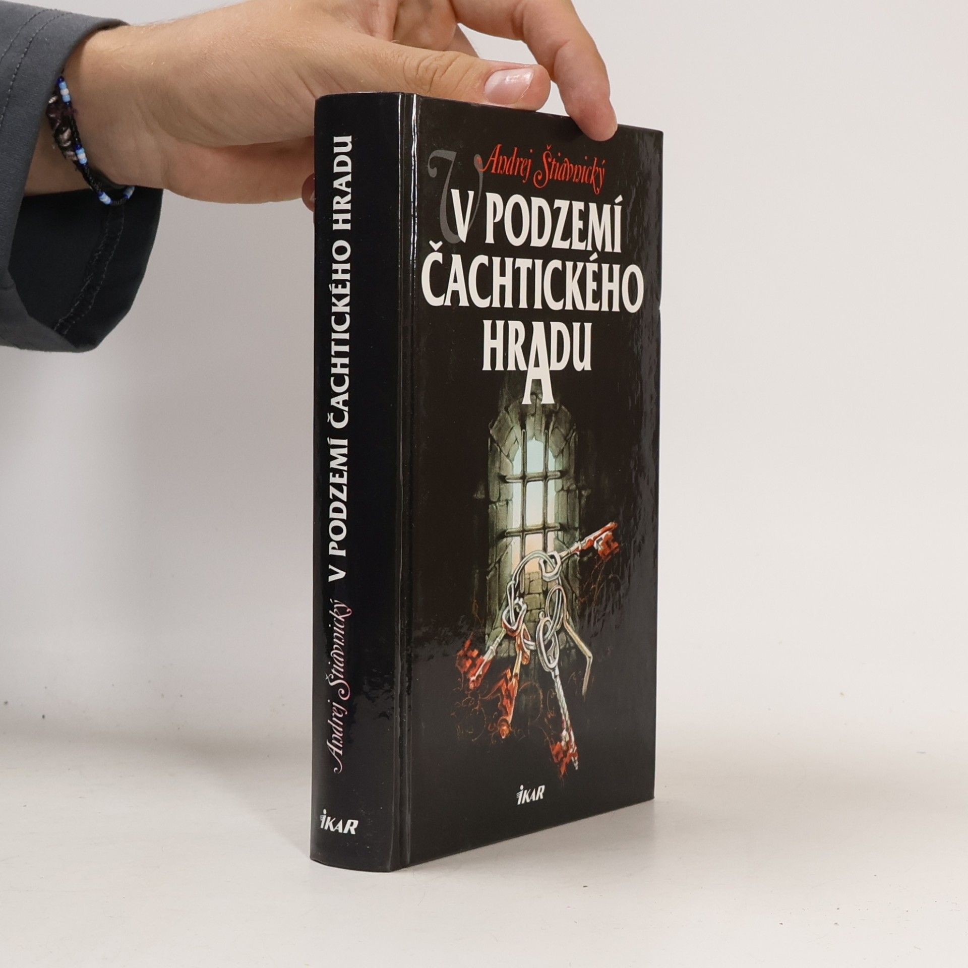 V podzemí Čachtického hradu 1. díl