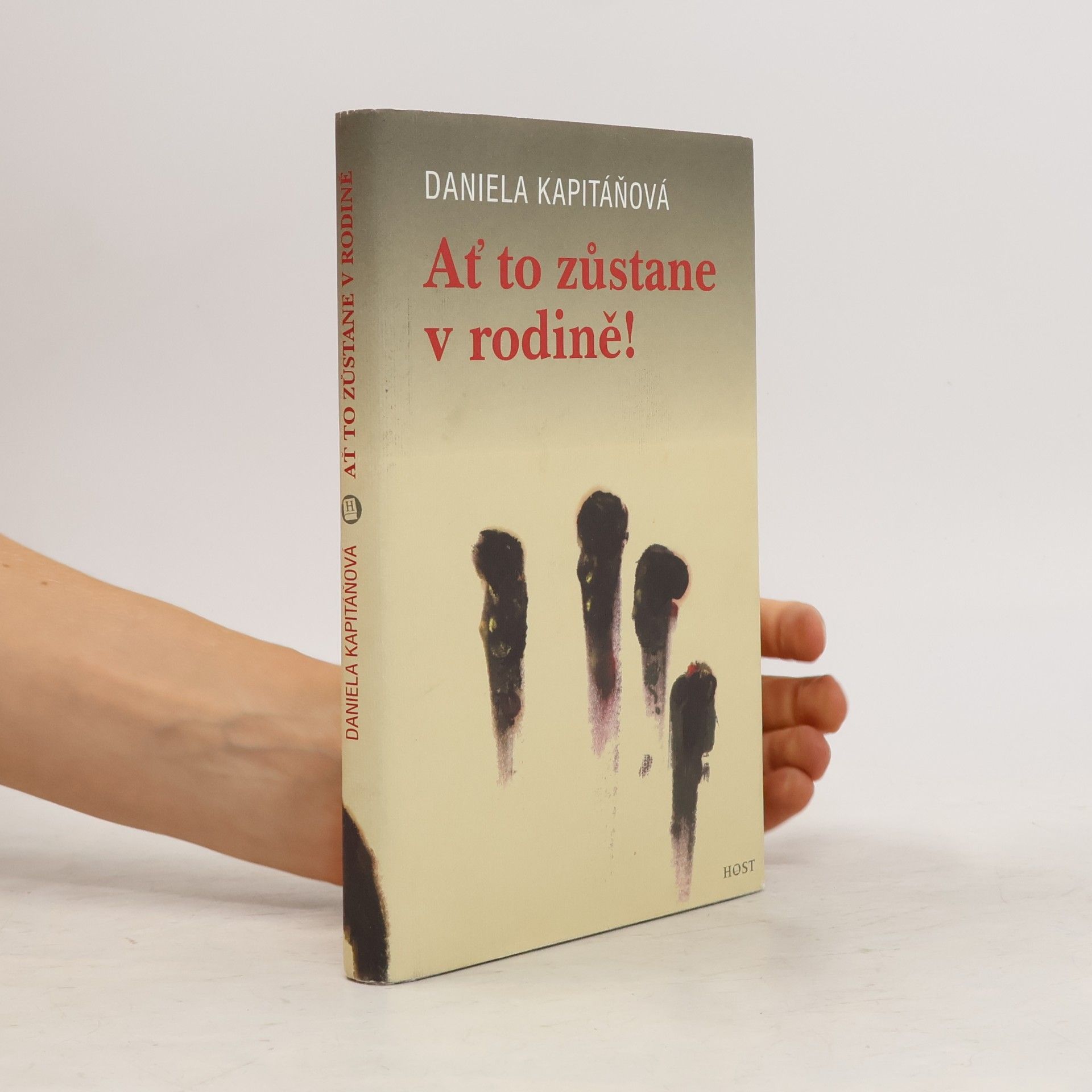 Daniela Kapitáňová Ať to zůstane v rodině!
