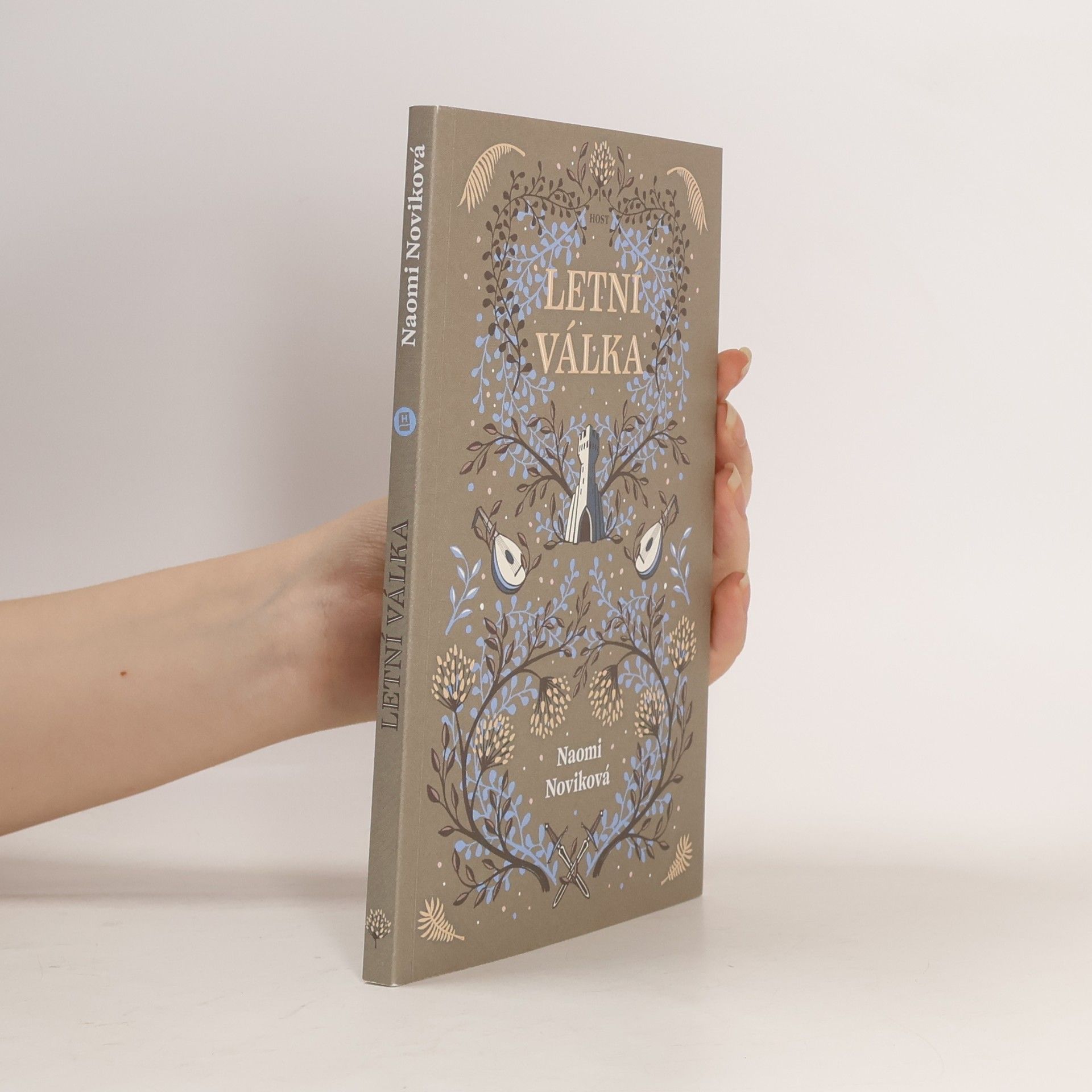 Naomi Novik Letní válka