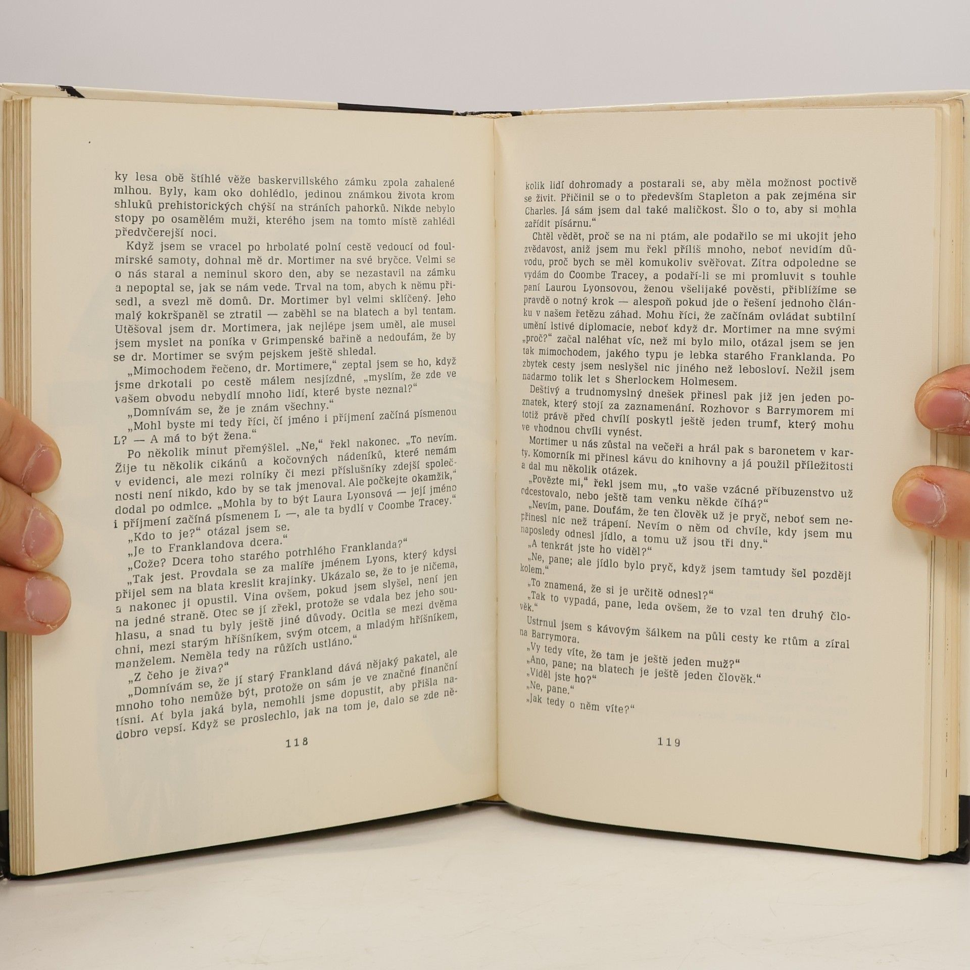 Arthur Conan Doyle Pes baskervillský