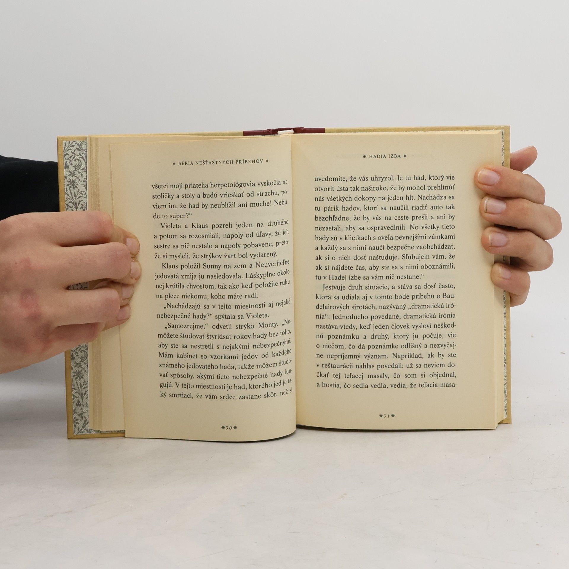 Daniel Handler Hadia izba