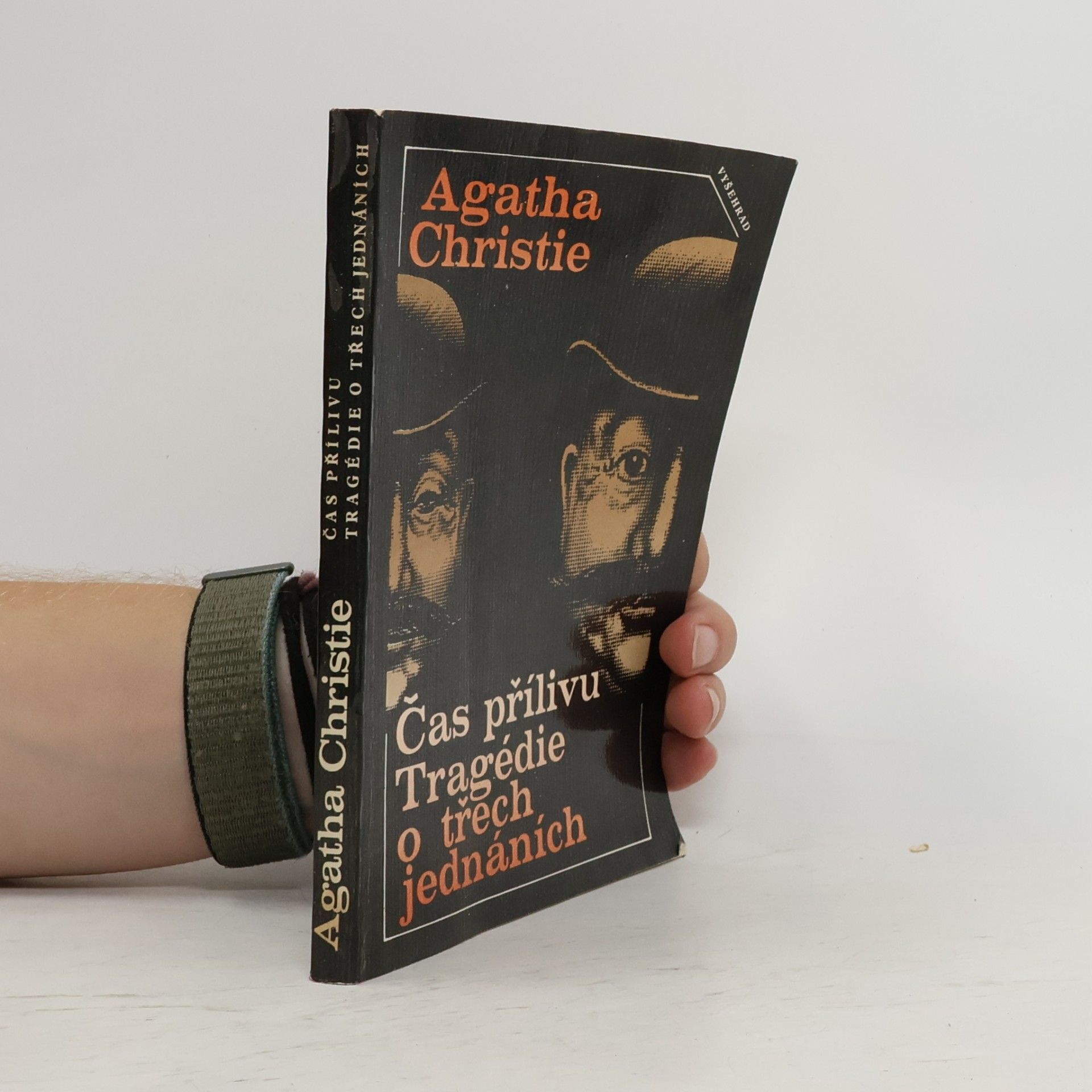 Agatha Christie Čas přílivu. Tragédie o třech jednáních