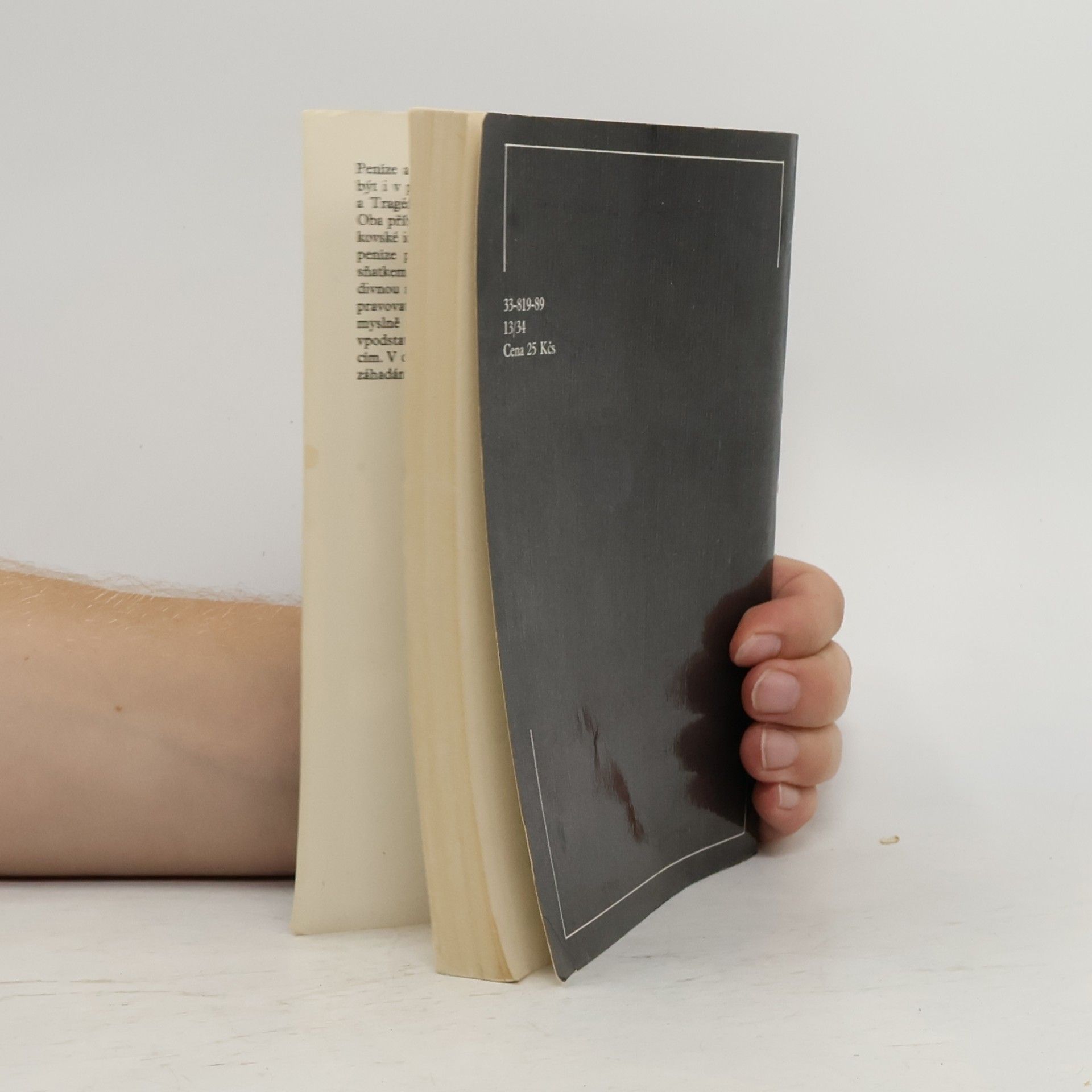 Agatha Christie Čas přílivu. Tragédie o třech jednáních