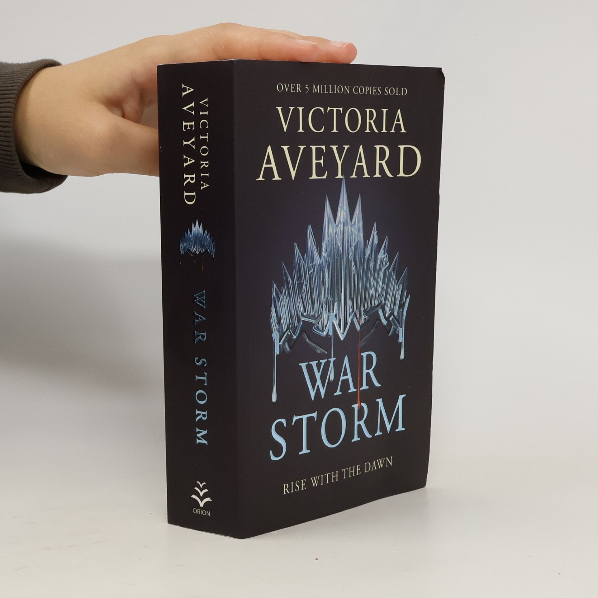 Victoria Aveyard War Storm