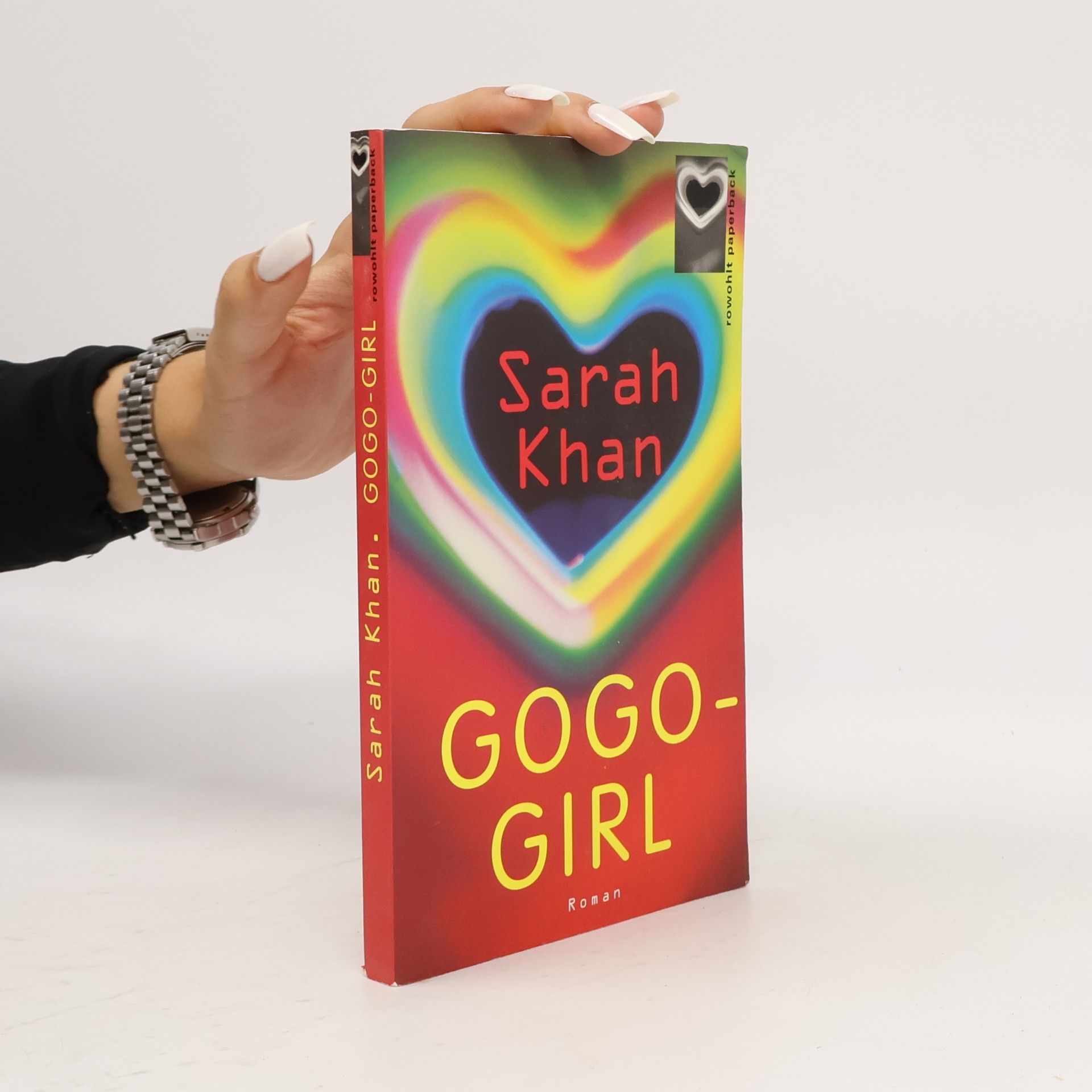Sarah Khan Gogo-Girl