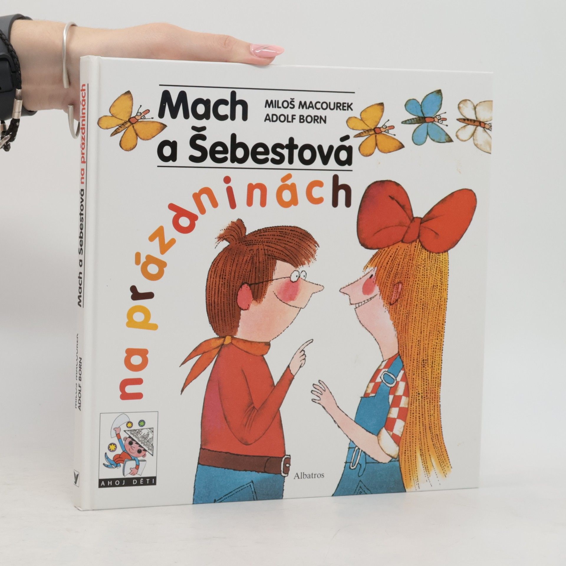 Miloš Macourek Mach a Šebestová na prázdninách