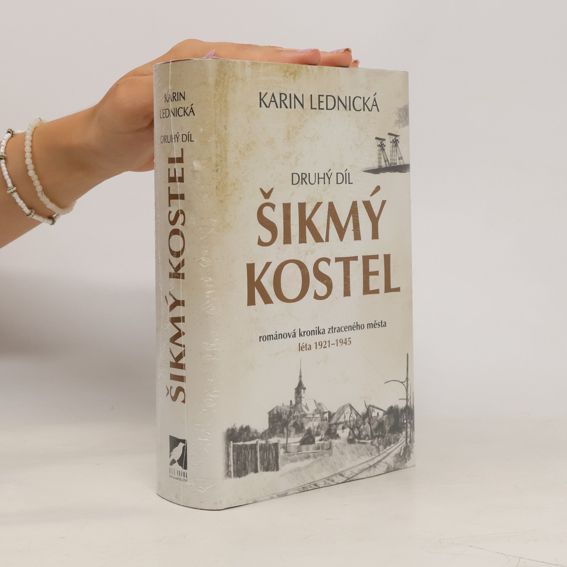 Karin Lednická Šikmý kostel 2
