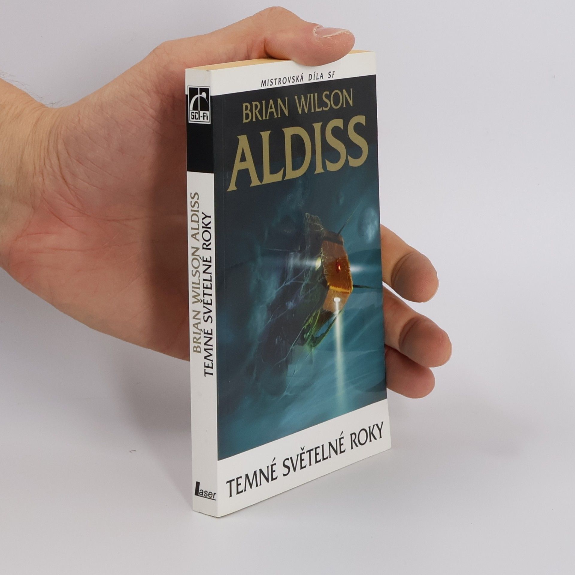 Brian Aldiss Temné světelné roky