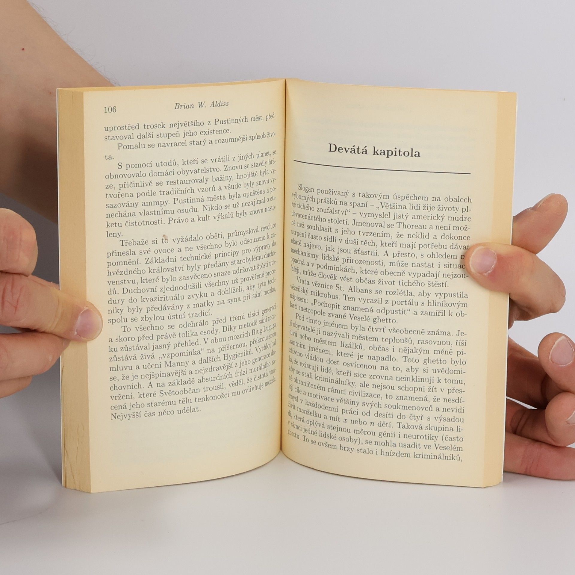 Brian Aldiss Temné světelné roky