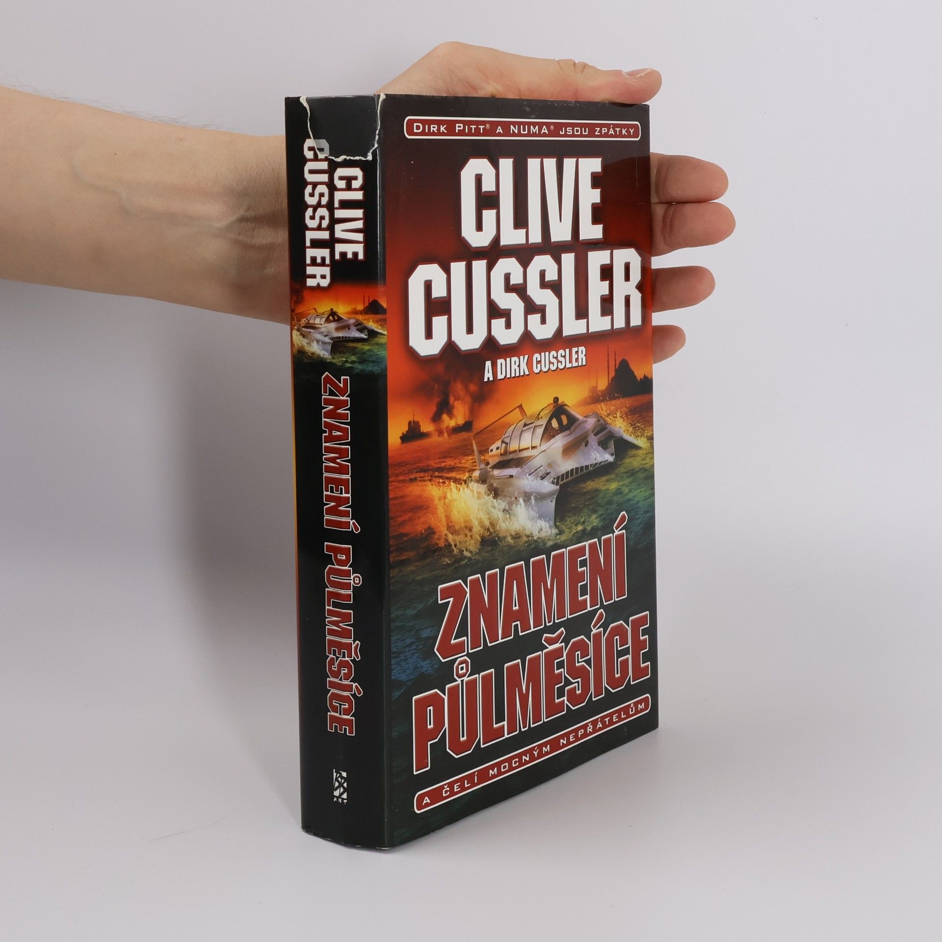 Clive Cussler Znamení půlměsíce