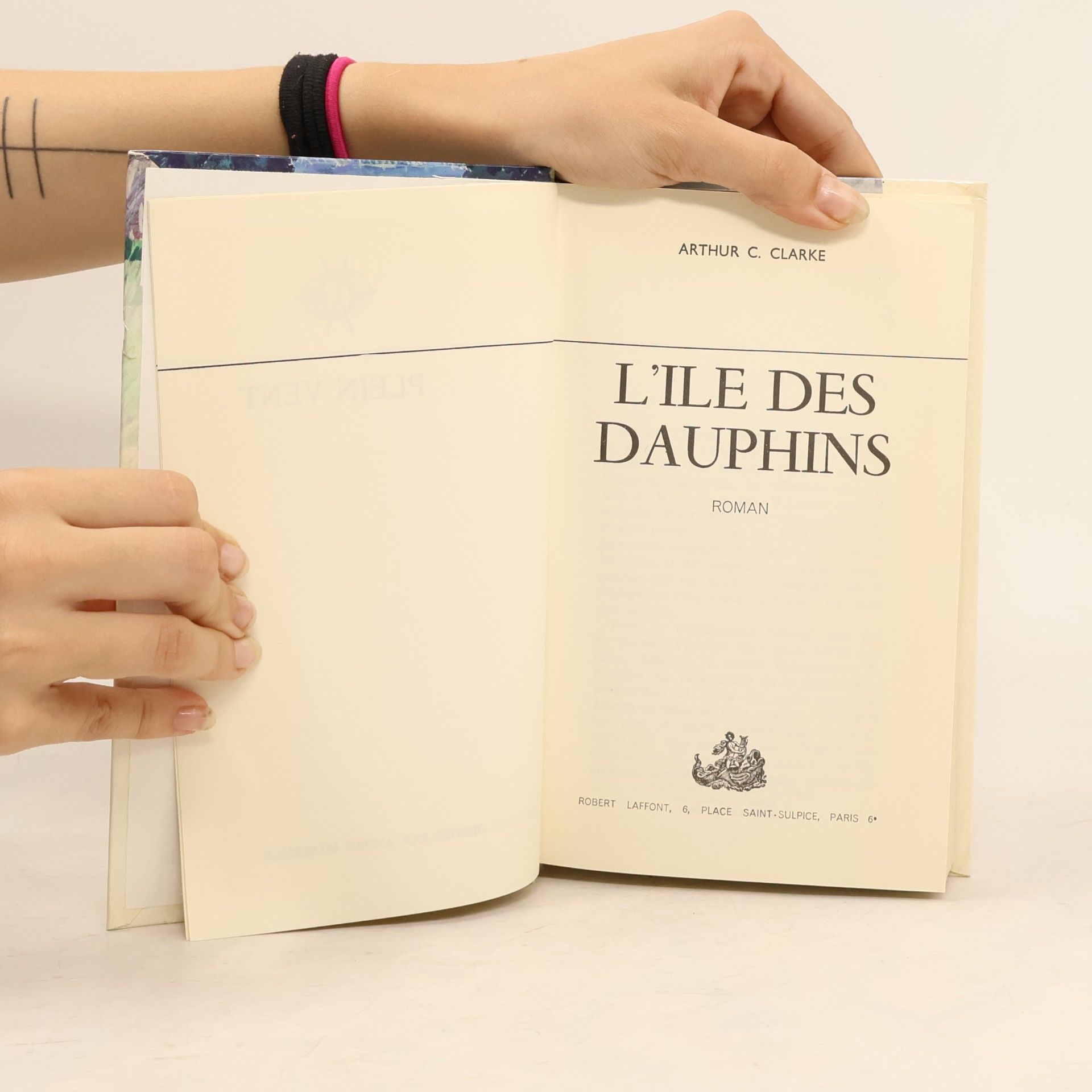 Arthur Charles Clarke L’île des dauphins