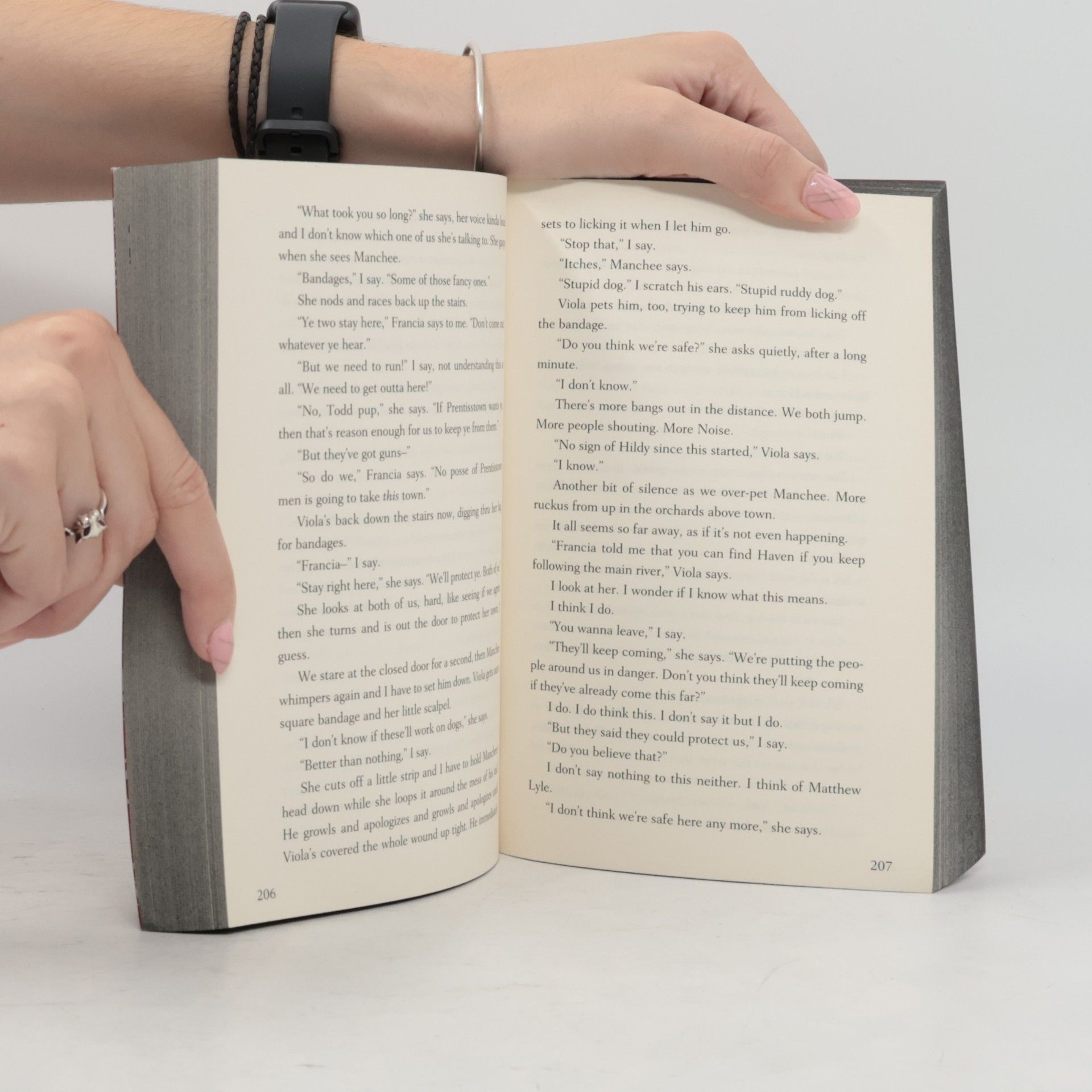 Patrick Ness The Knife of never letting go : Chaos walking. Book one