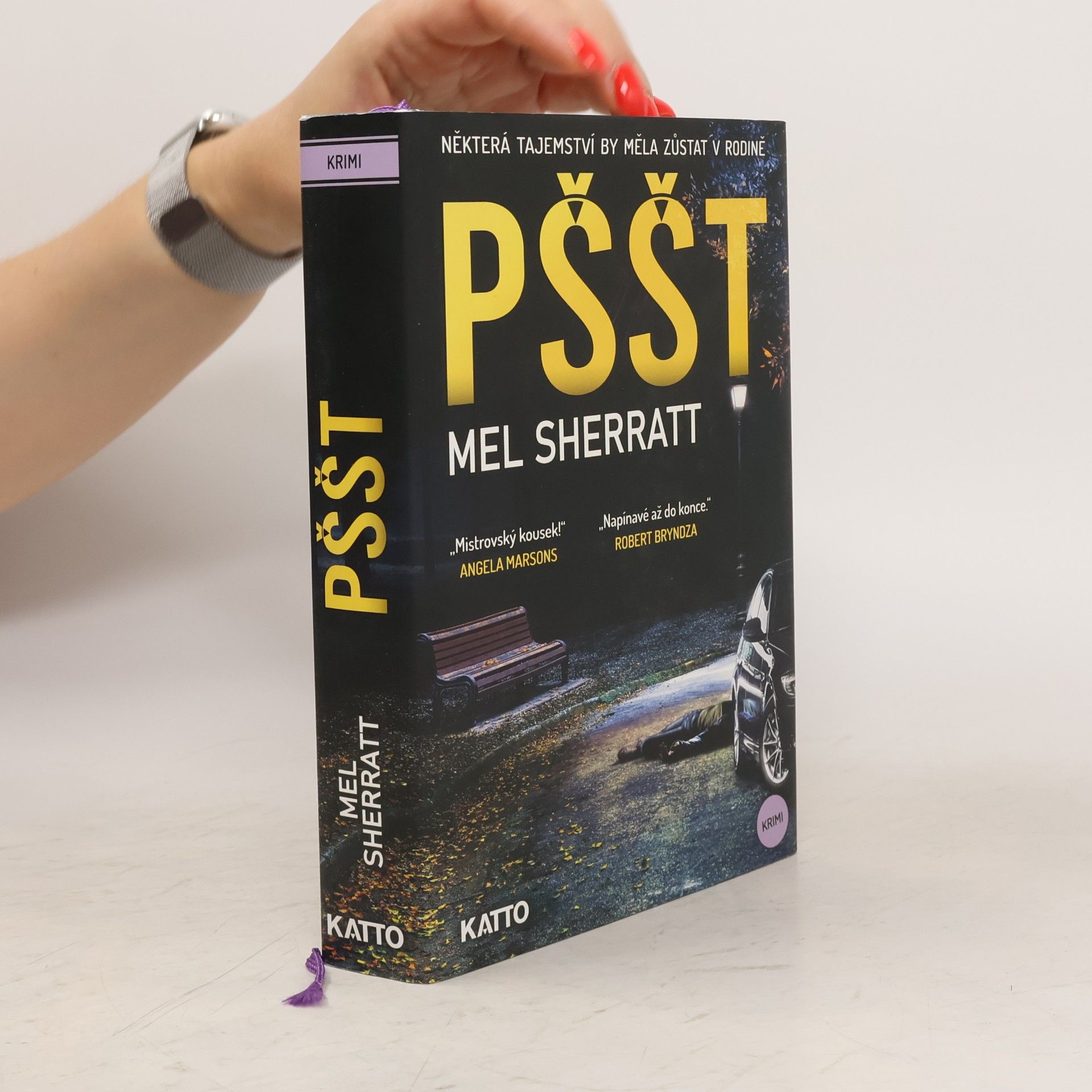 Mel Sherratt Pššt