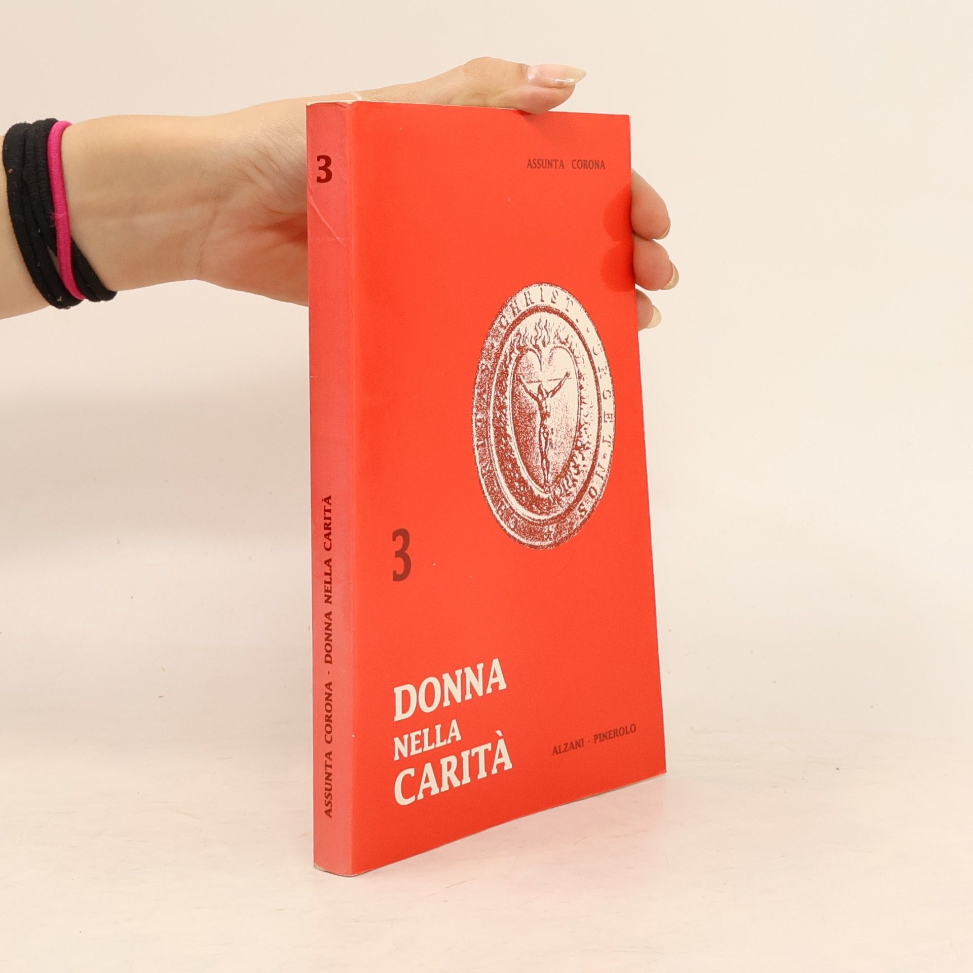Assunta Corona Donna nella carità 3