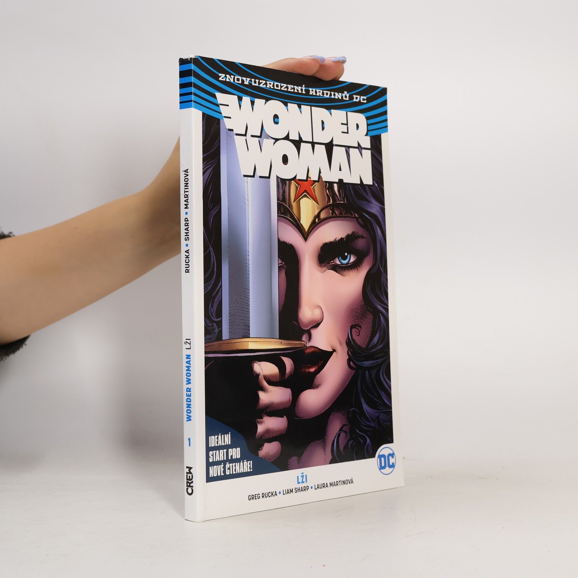 Greg Rucka Wonder Woman. Kniha první, Lži