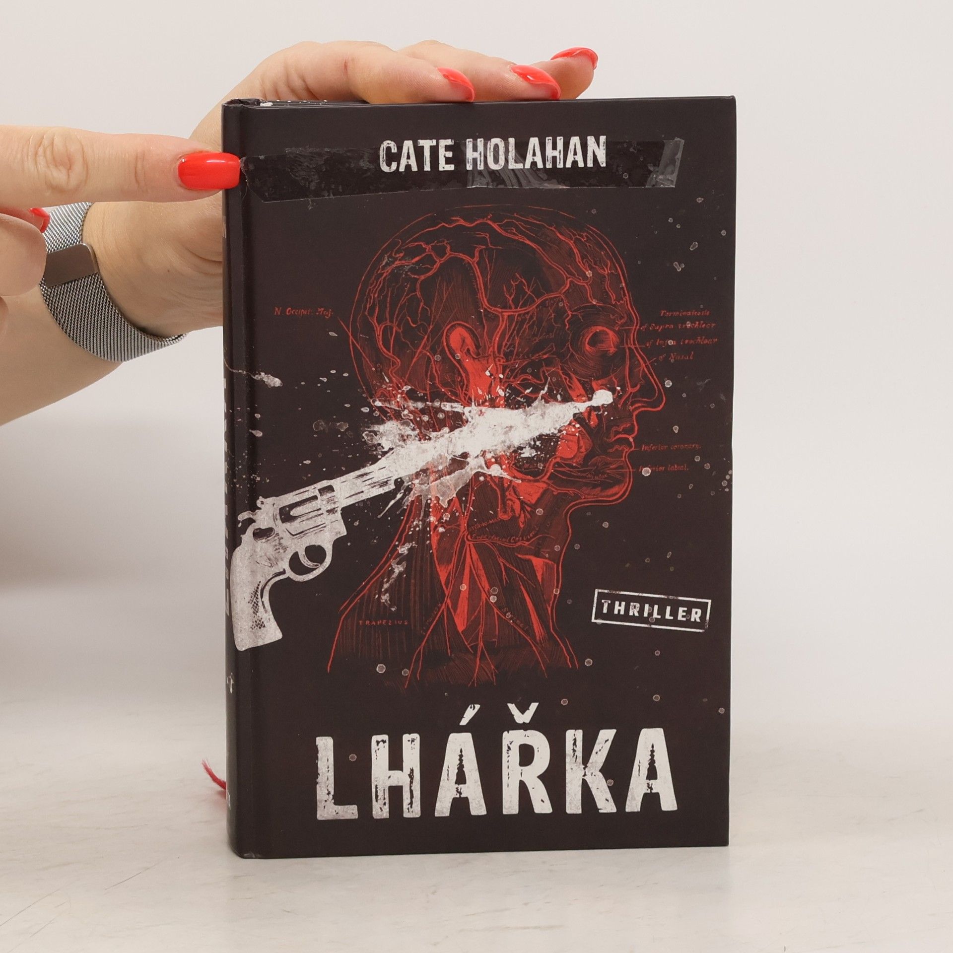 Cate Holahan Lhářka