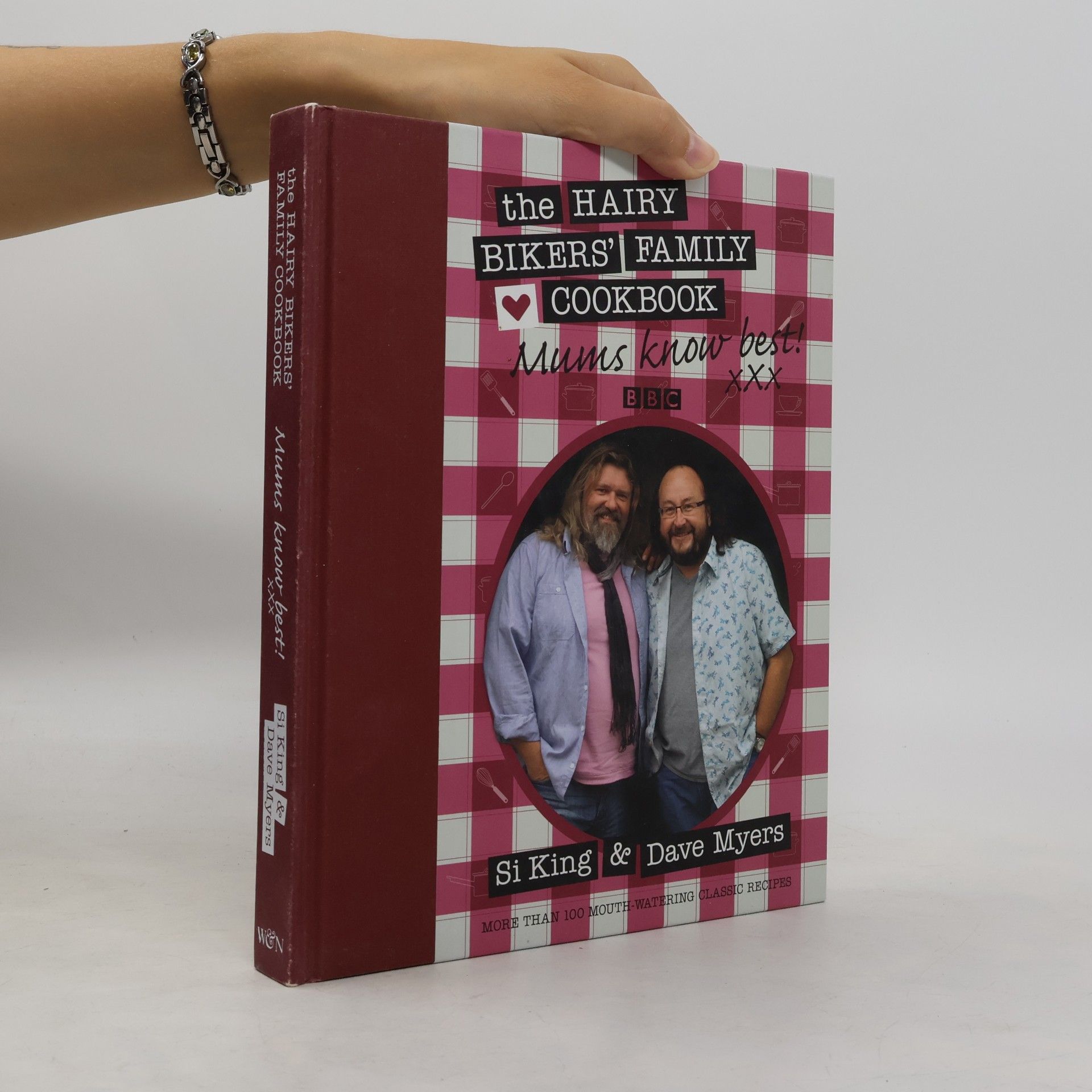 The Hairy Bikers' Family Cookbook: Mums Know Best