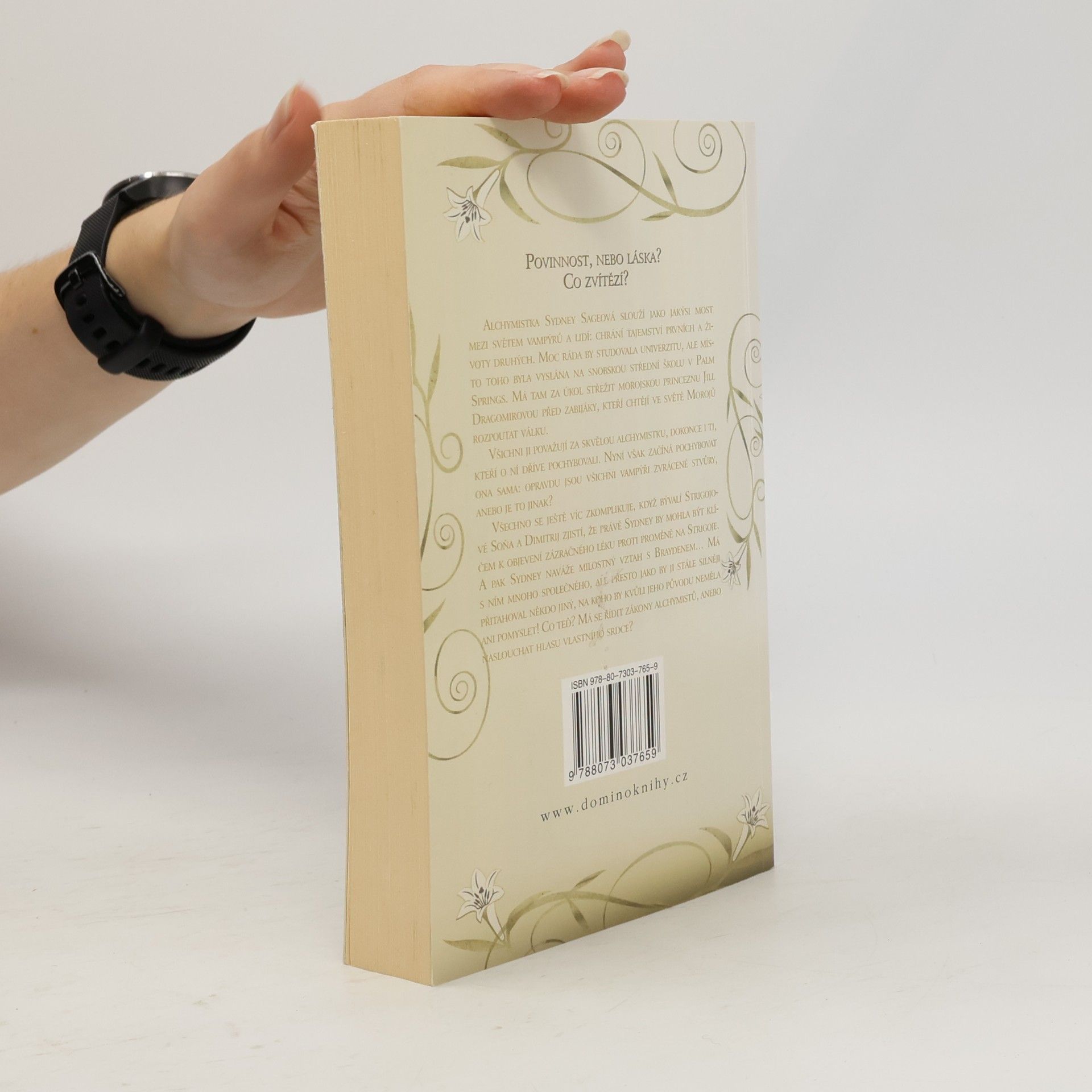 Richelle Mead Pokrevní pouta. 2, Zlatá lilie