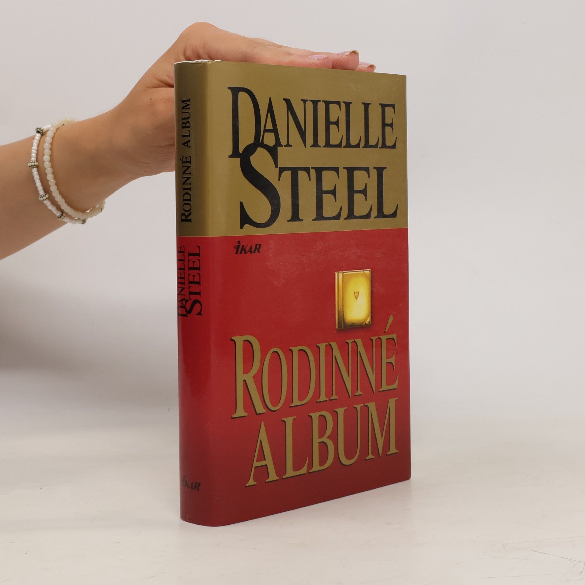 Danielle Steel Rodinné album